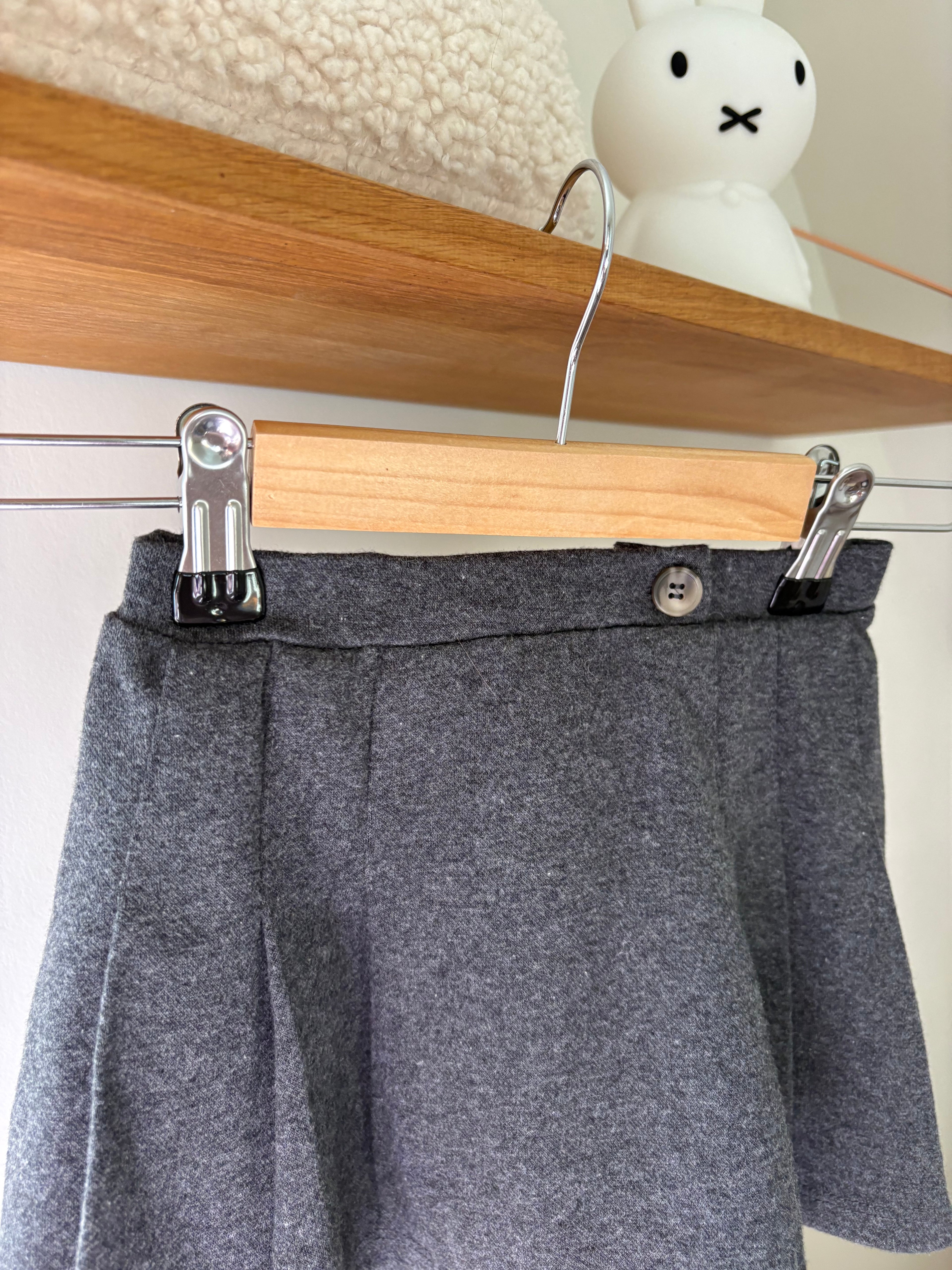 JBC grijs plooirokje knop - 98