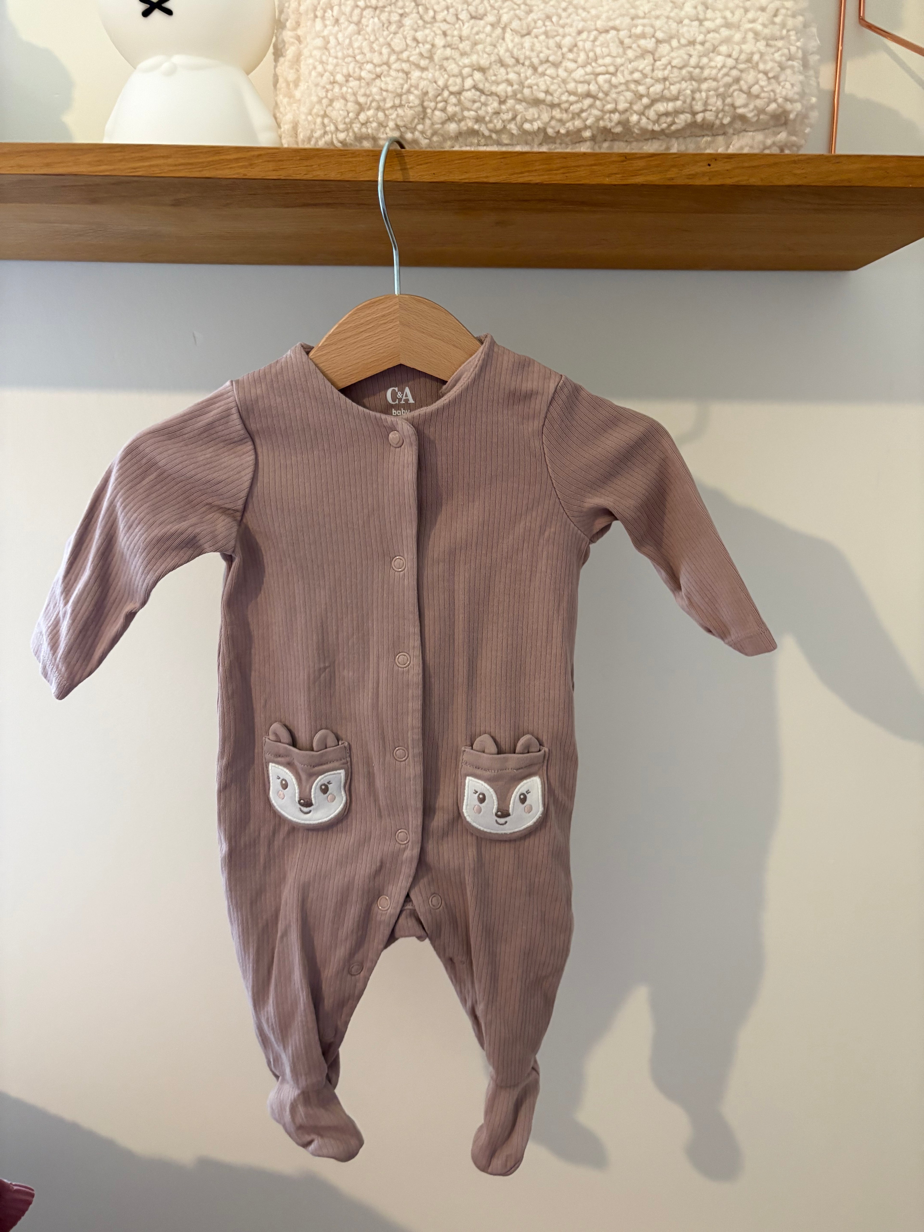 C&A - roze pyjama met diertjes - 62