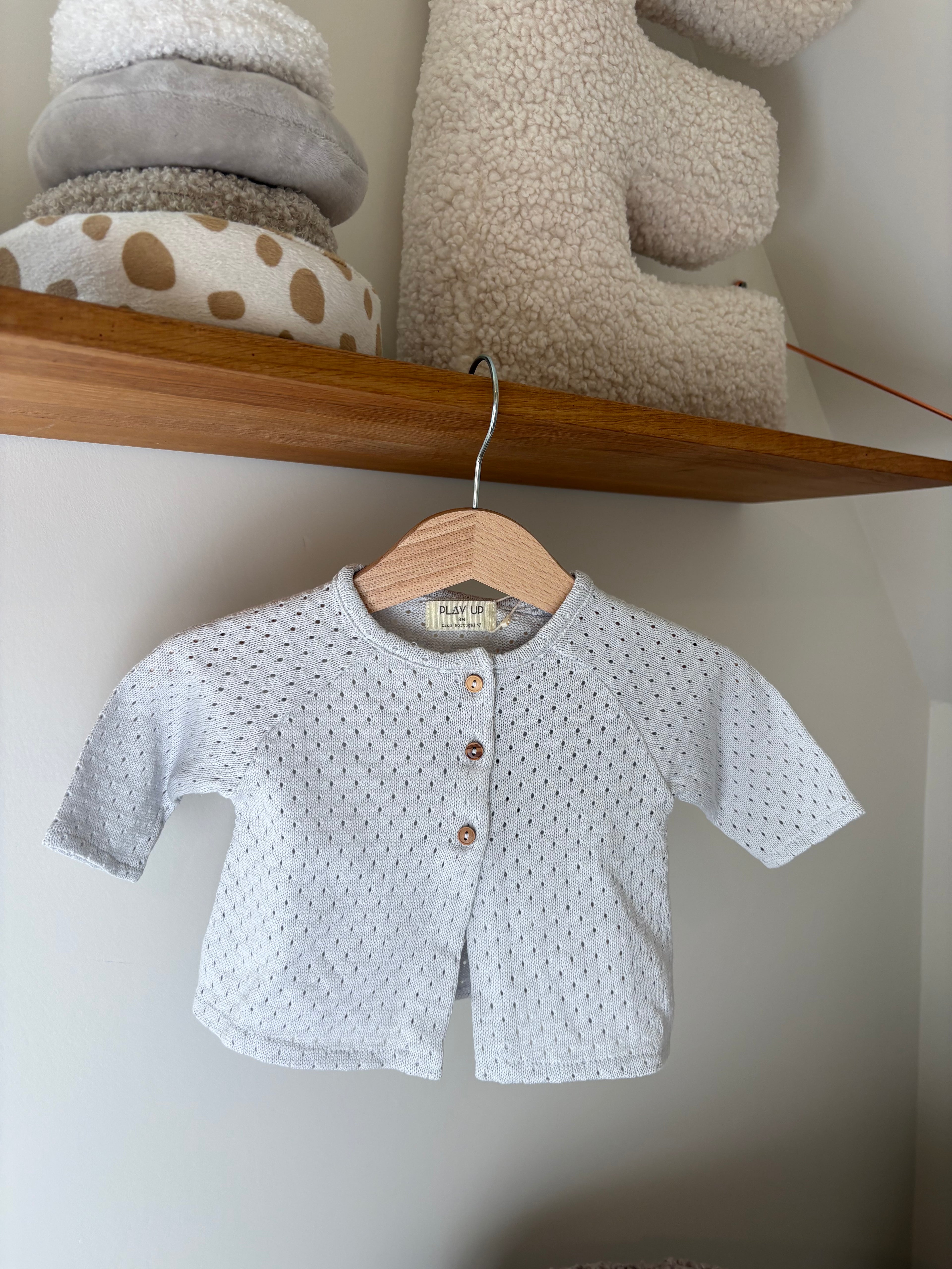 Play Up - blauw truitje - 3M