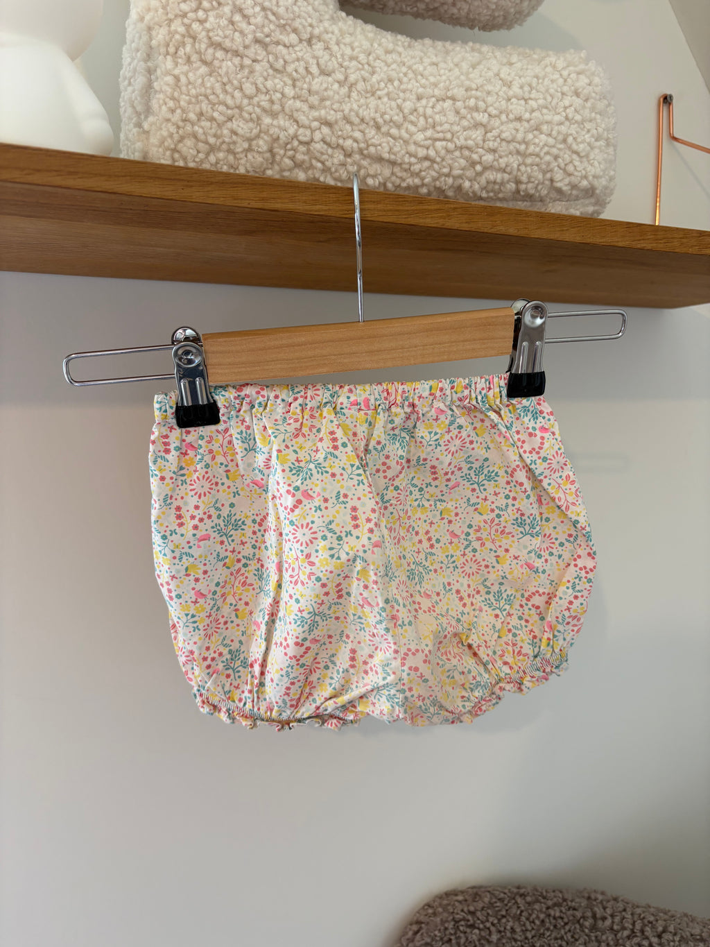 Petit Bateau - luchtig shortje - 74