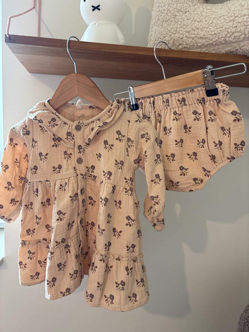 Quincy May - jurkje met bloomer - 18M