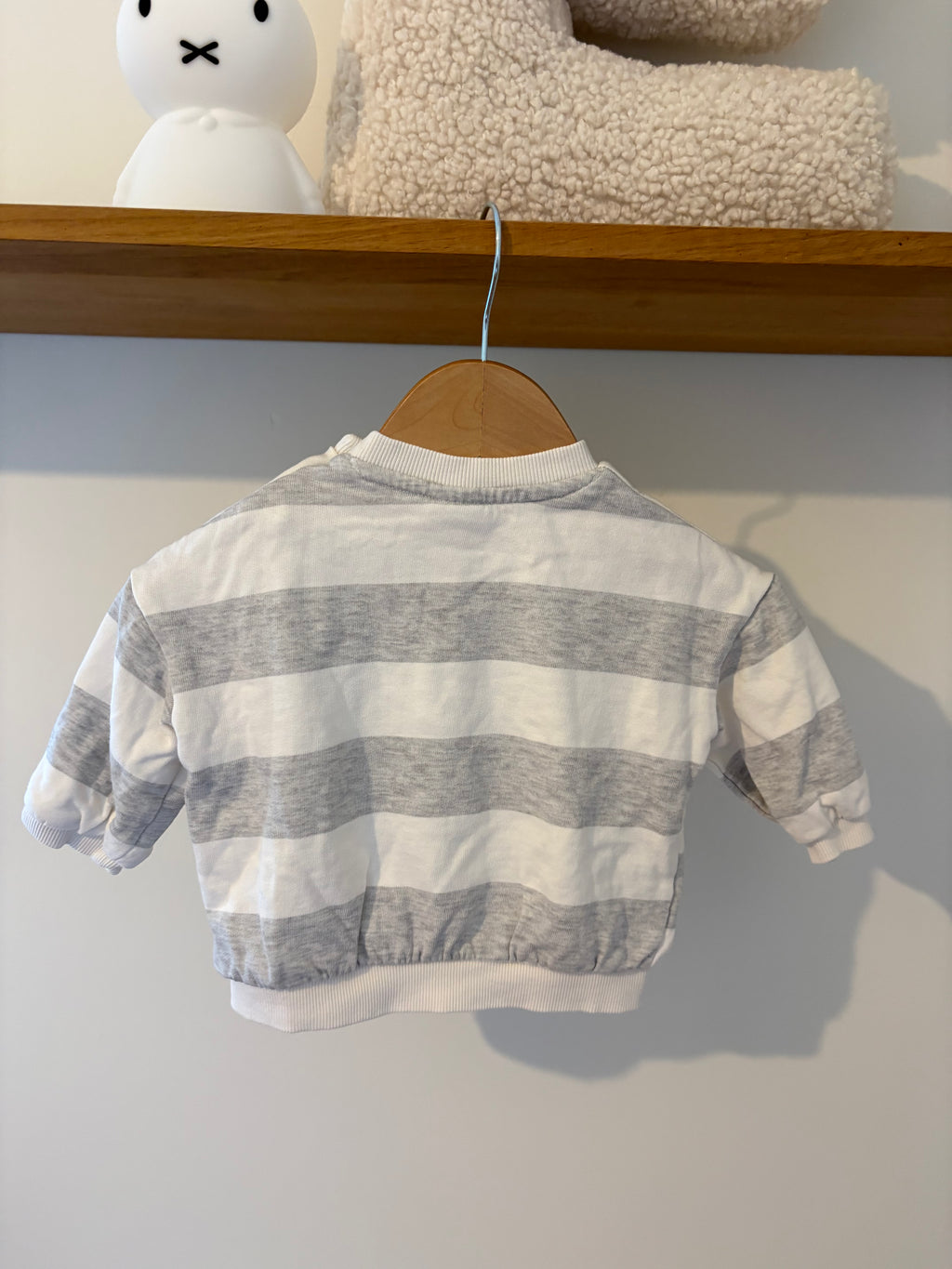 H&M - truitje gestreept - 68