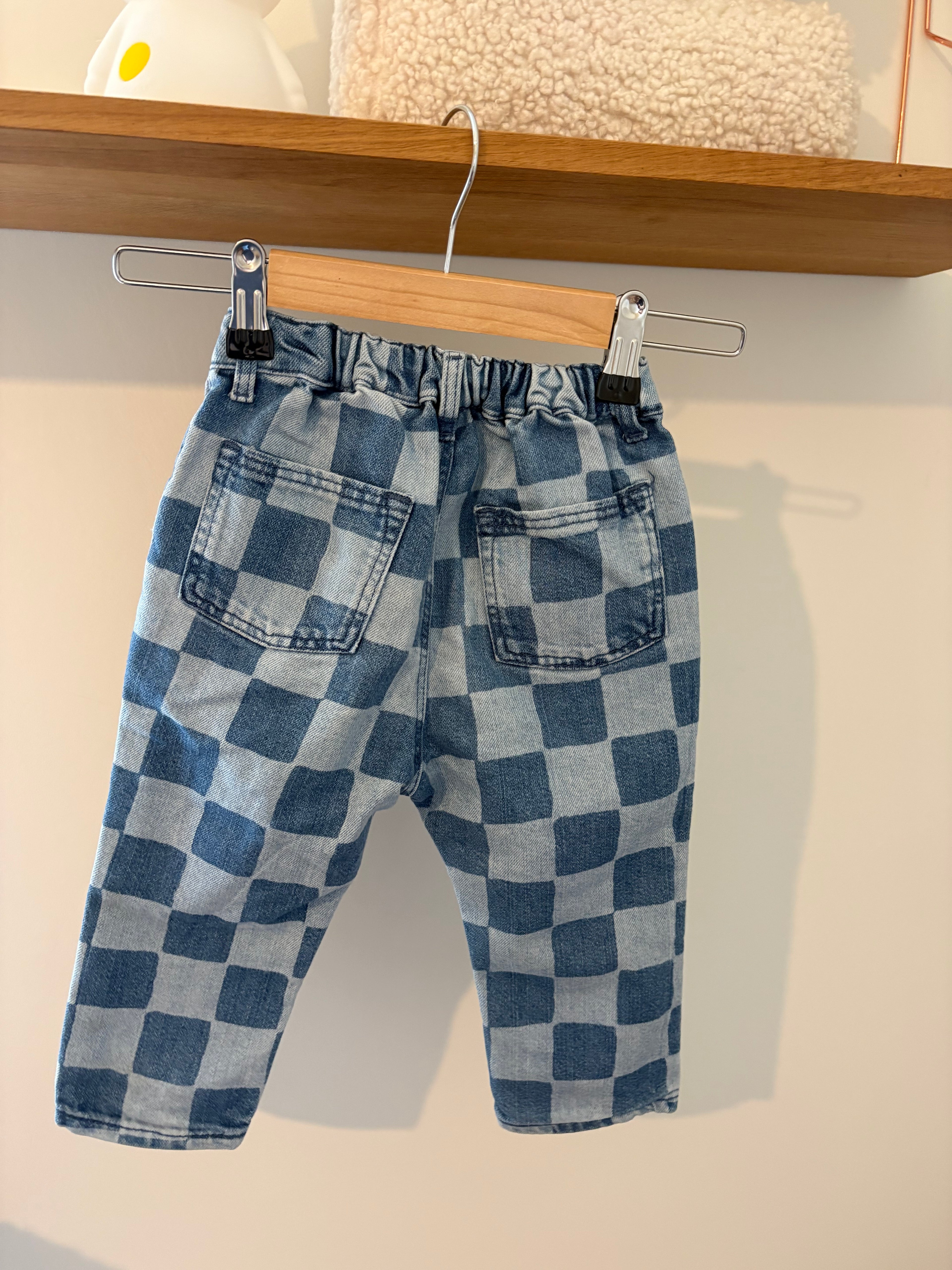 H&M - leuke jeans - 86 (vlekje)