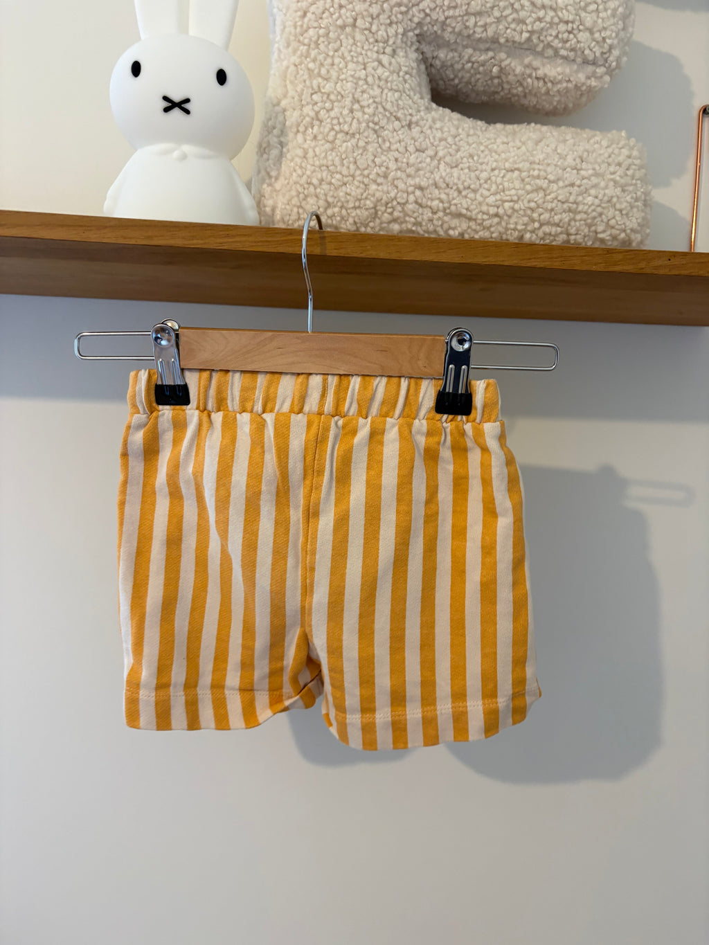 Hema - streepjes short - 92