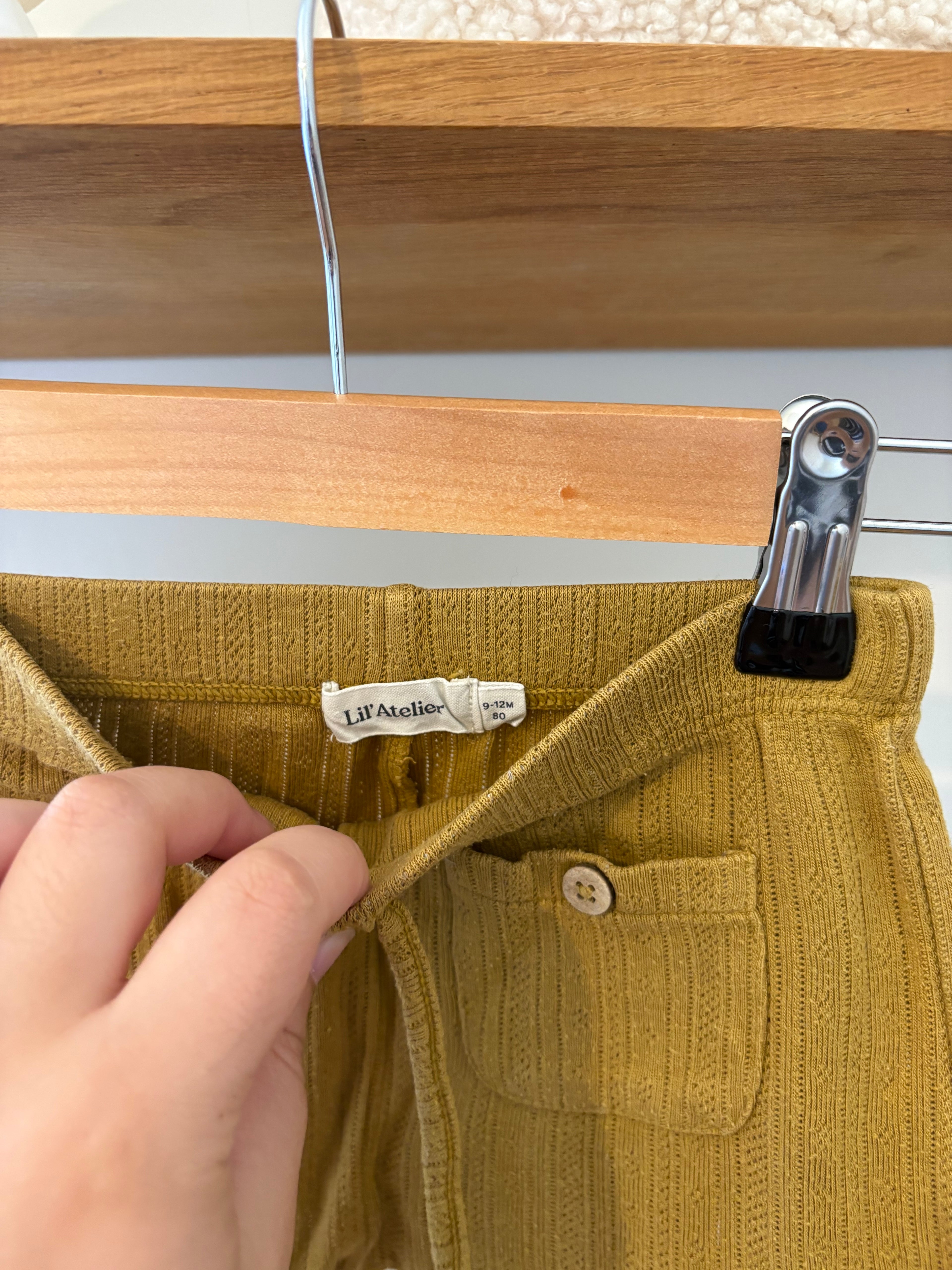 Lil Atelier - oker broekje - 80