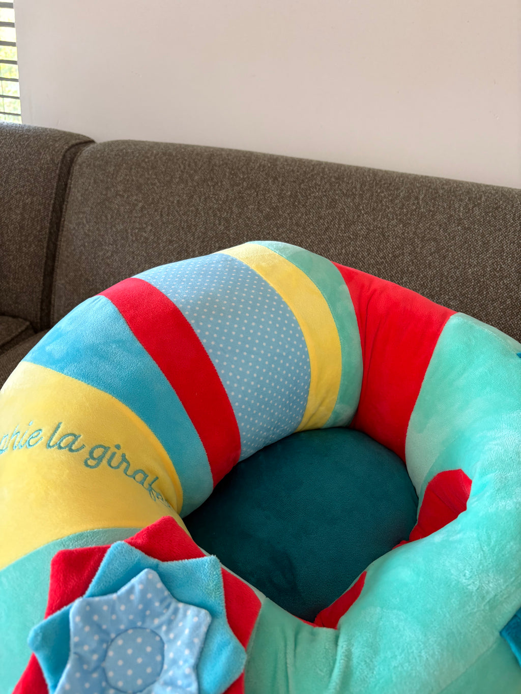 Sophie La Giraffe - Baby seat & play