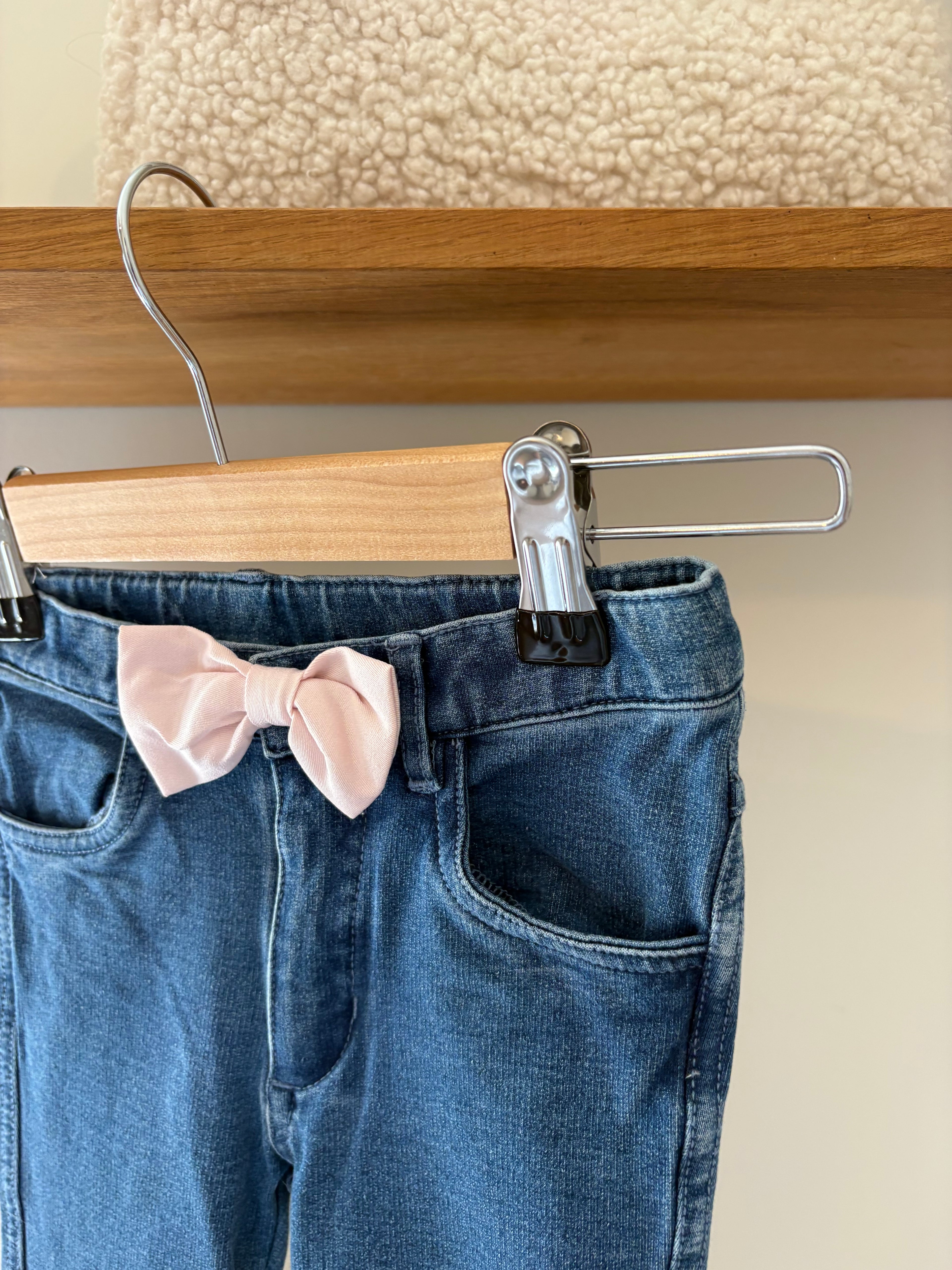 Natini - jeans met roze strik - 104