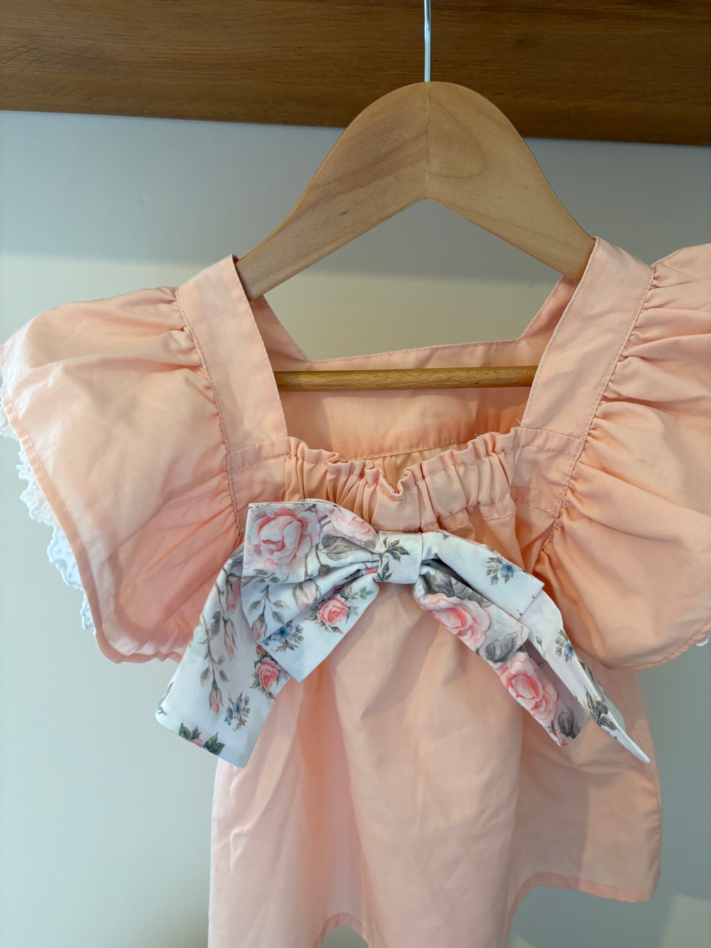 Be Chic - oranje bloesje met strik - 2Y