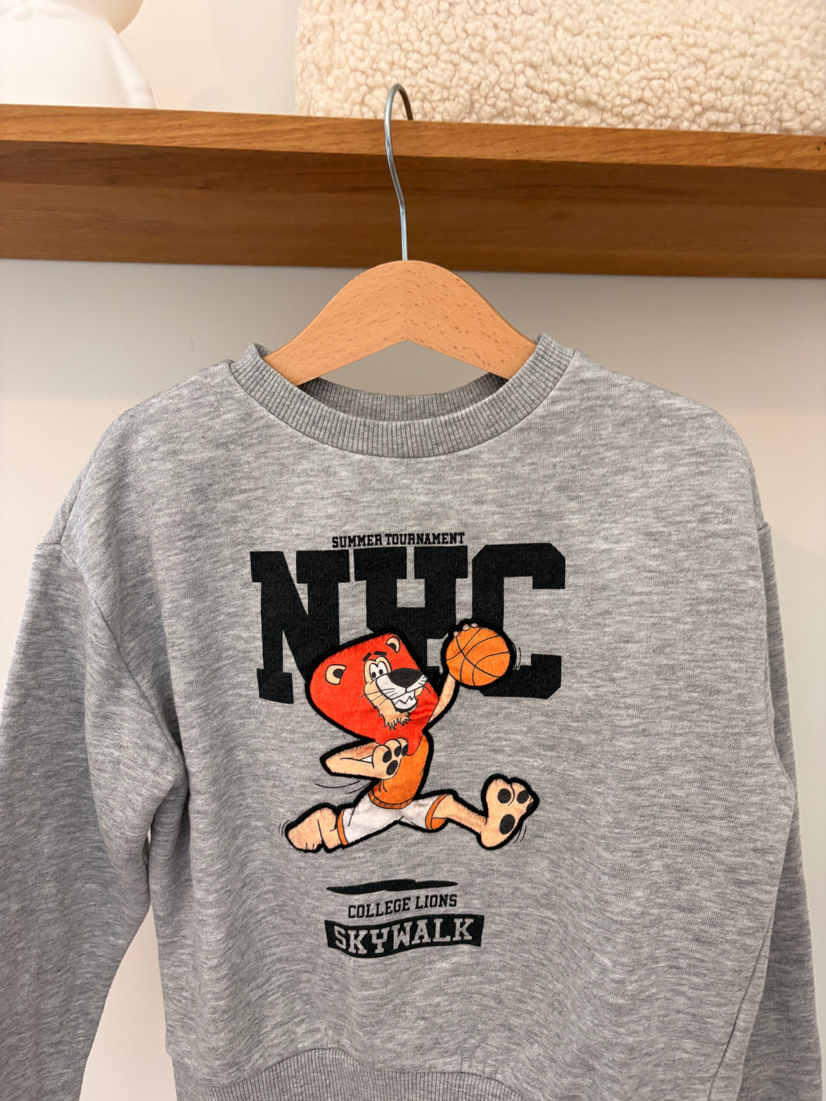 Kiabi - grijze sweater - 5Y