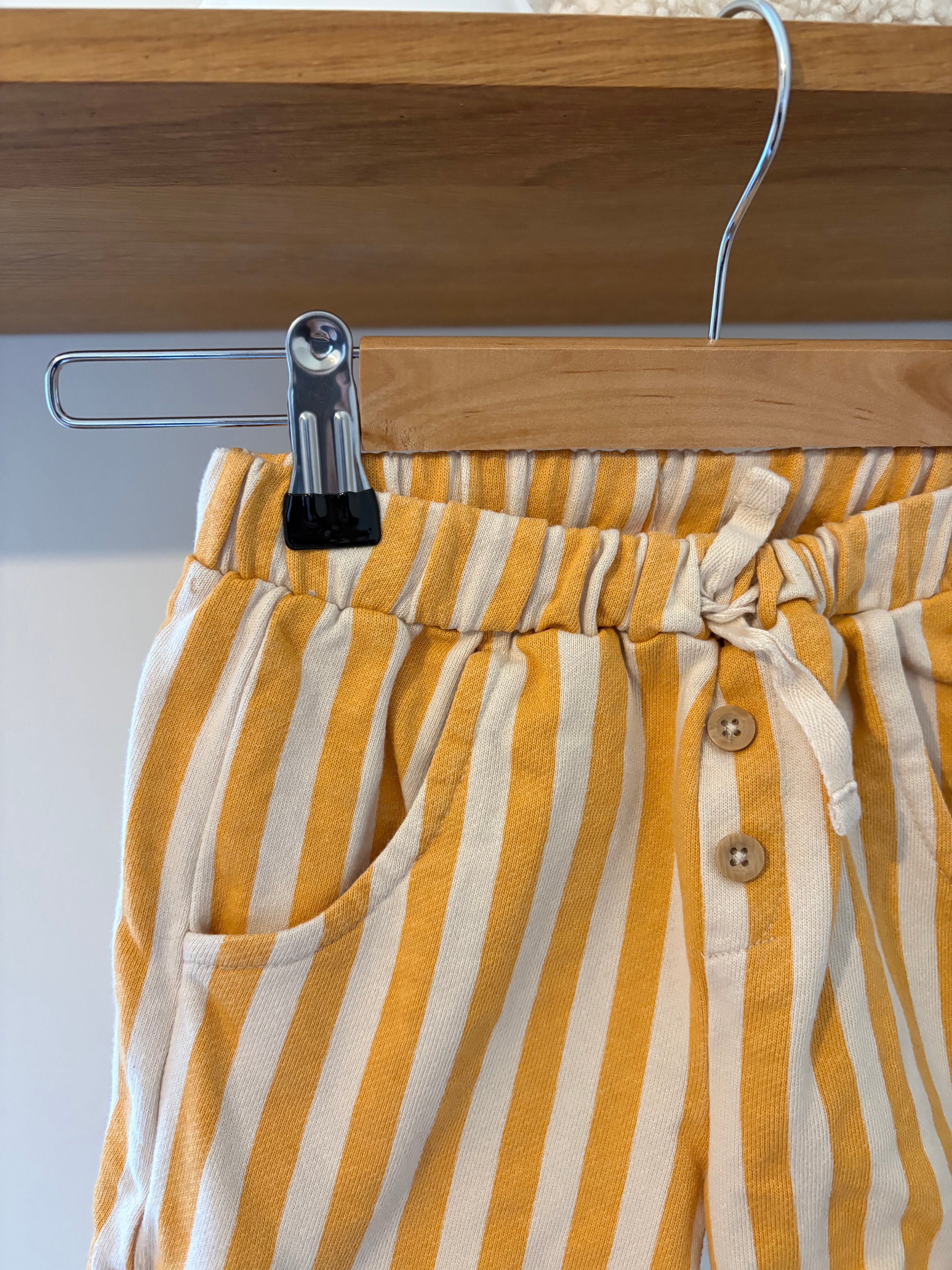 Hema - streepjes short - 92