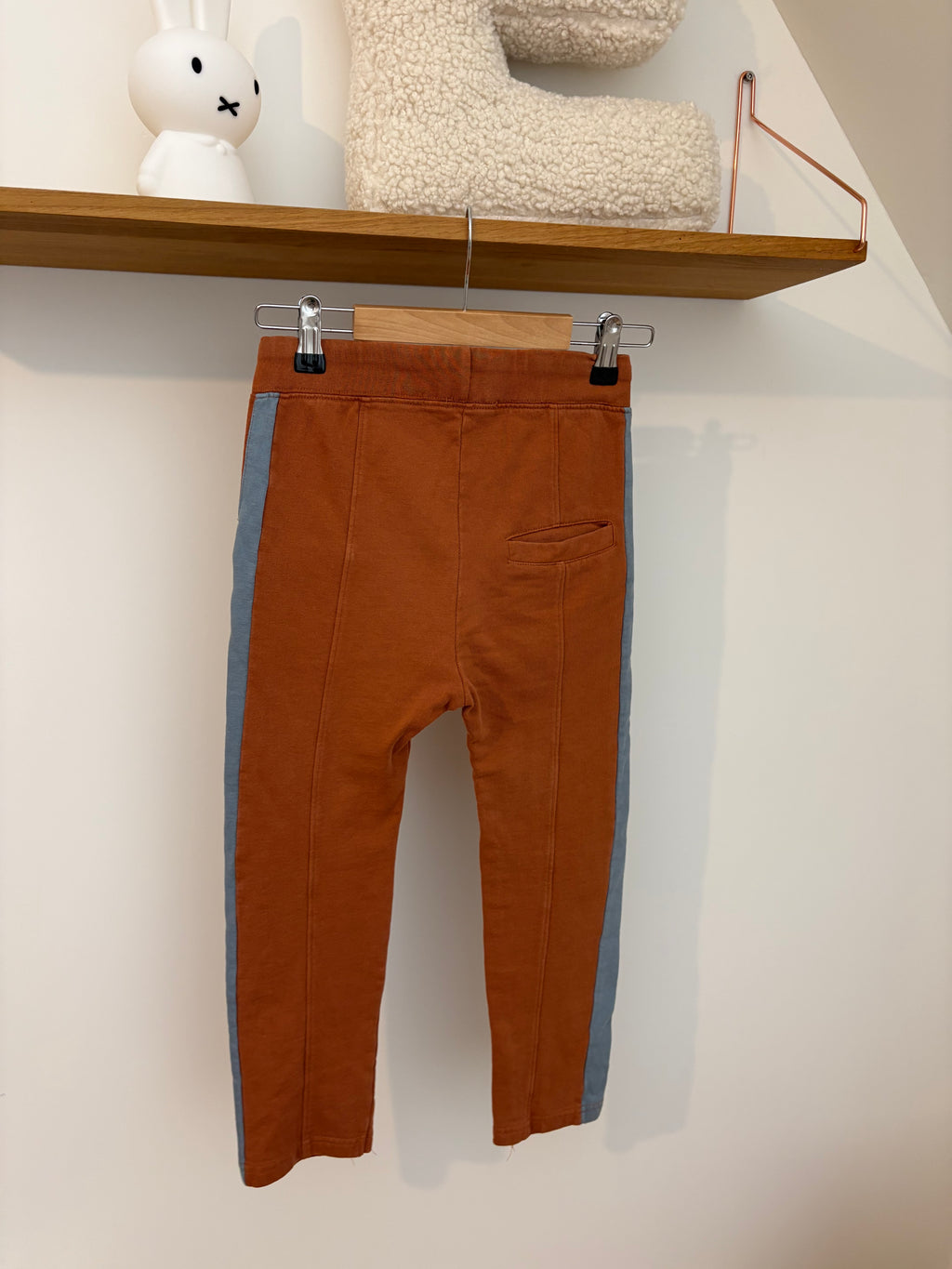 A Monday In Copenahgen - bruine broek - 8Y