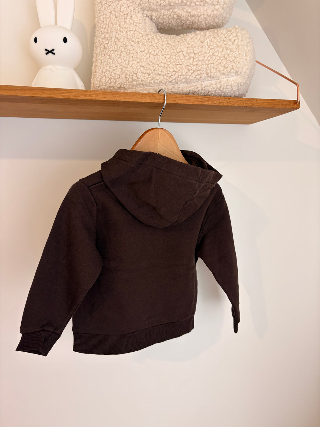 H&M - bruine sweater met kap - 104