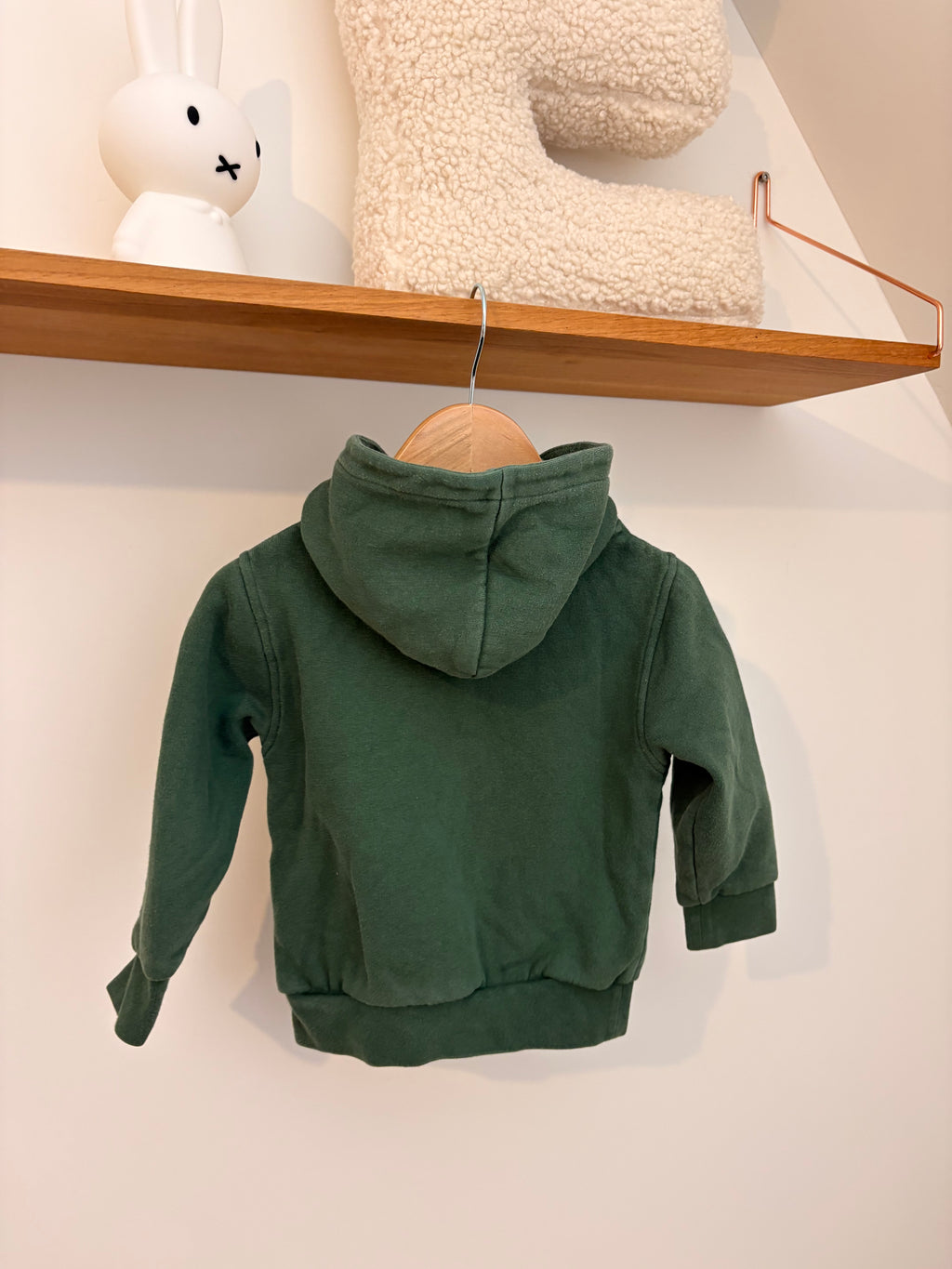 Maxelis - groene sweater met kap - 92