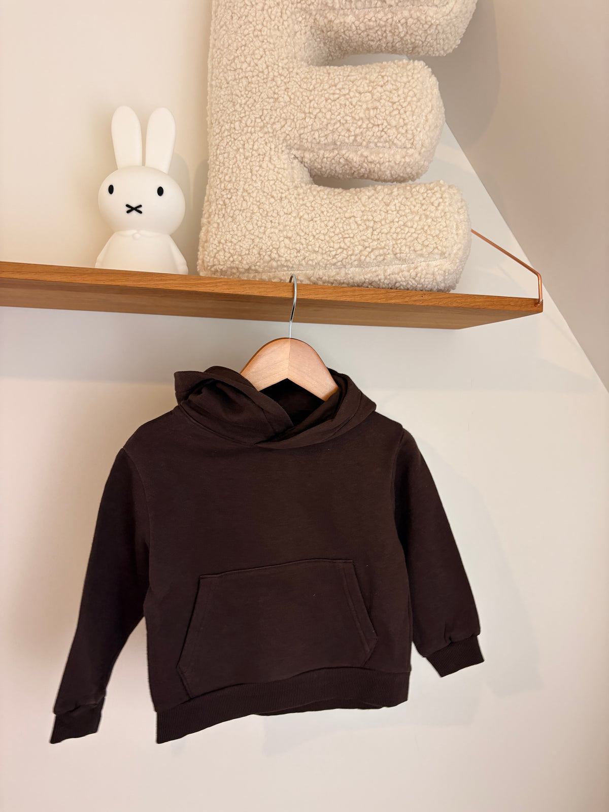 H&M - bruine sweater met kap - 104