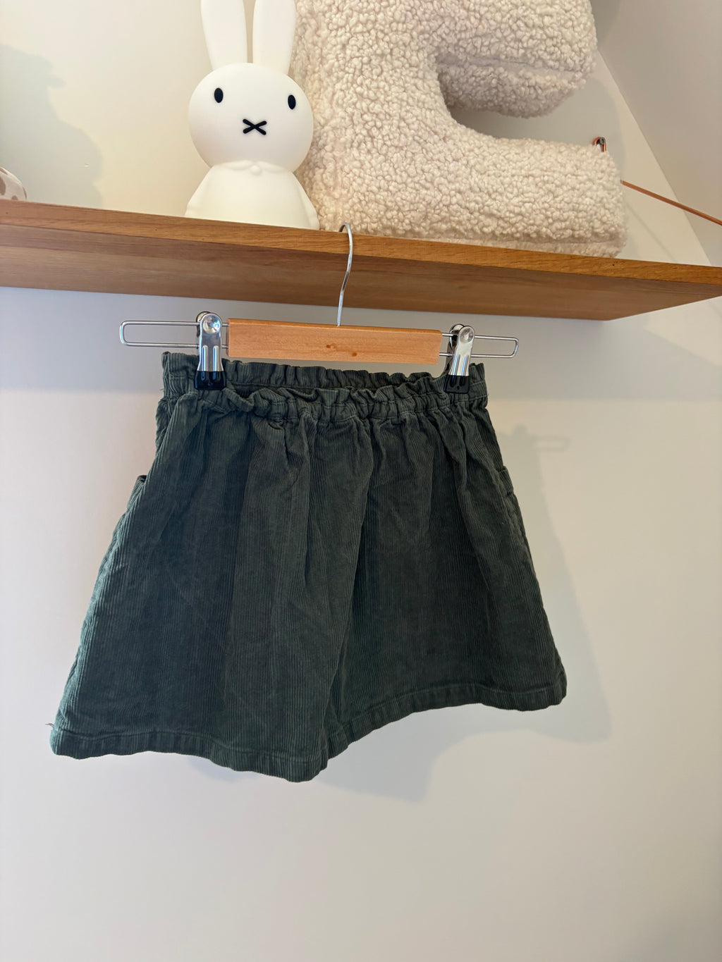 Next - Corduroy groen rokje - 104