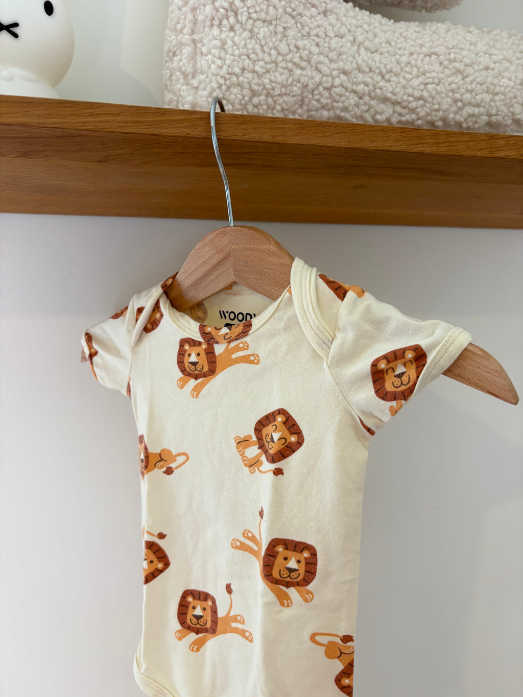 Woody - body leeuw - 6M