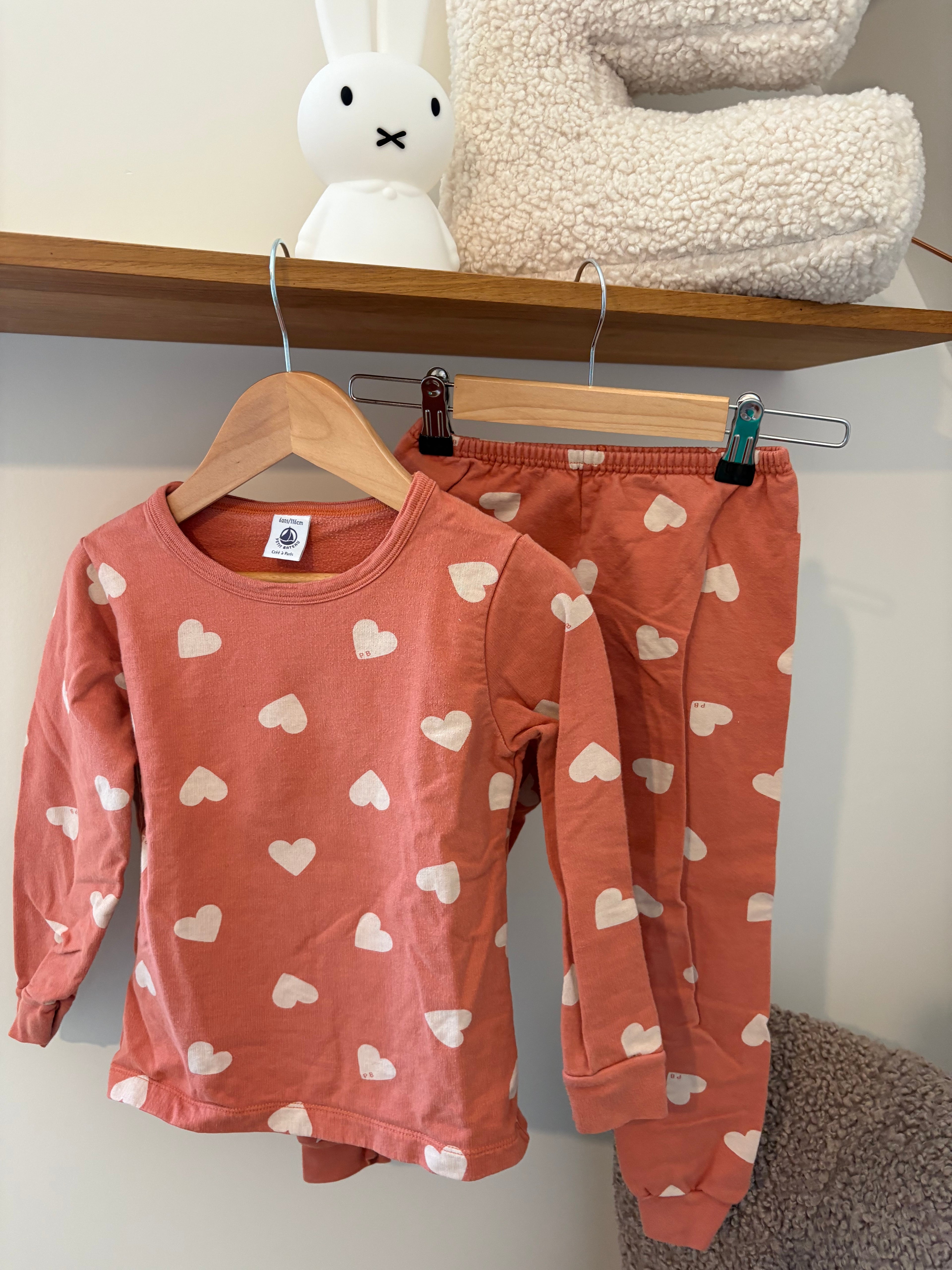 Petit Bateau - pyjama set hartjes - 5/6Y