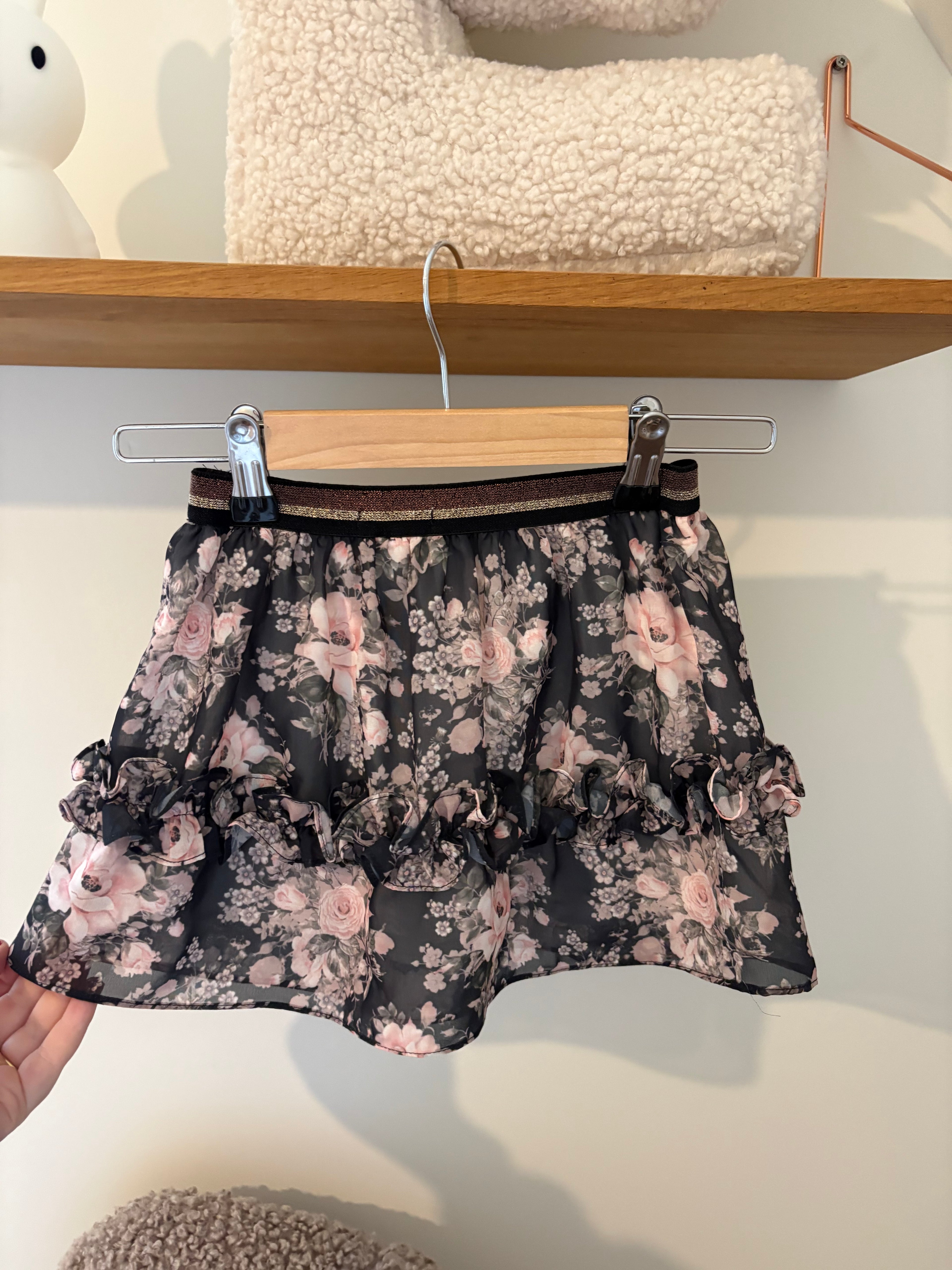 Be Chic - rokje met roze bloemen - 2Y