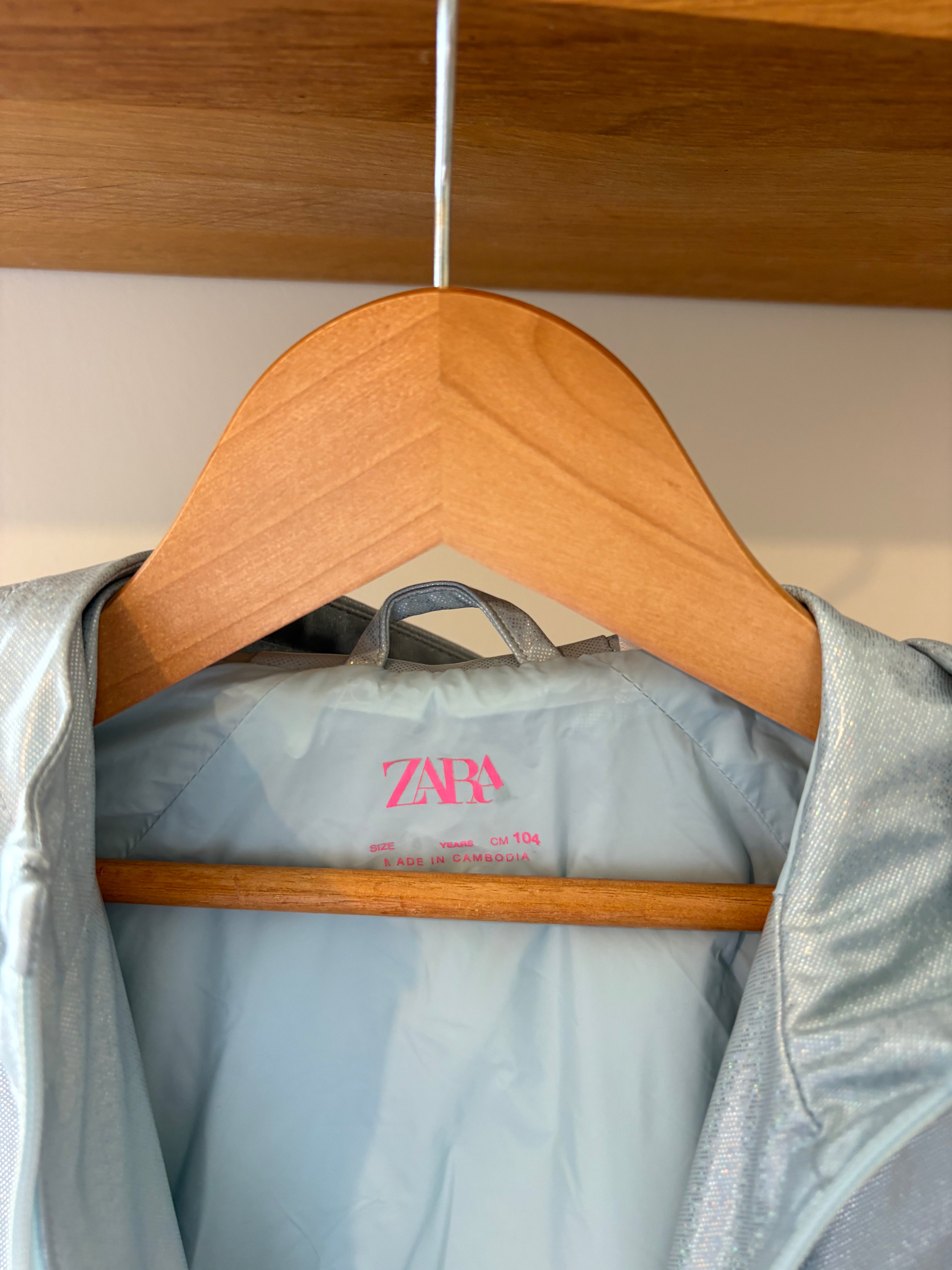 Zara - blauwe jas met kap - 104