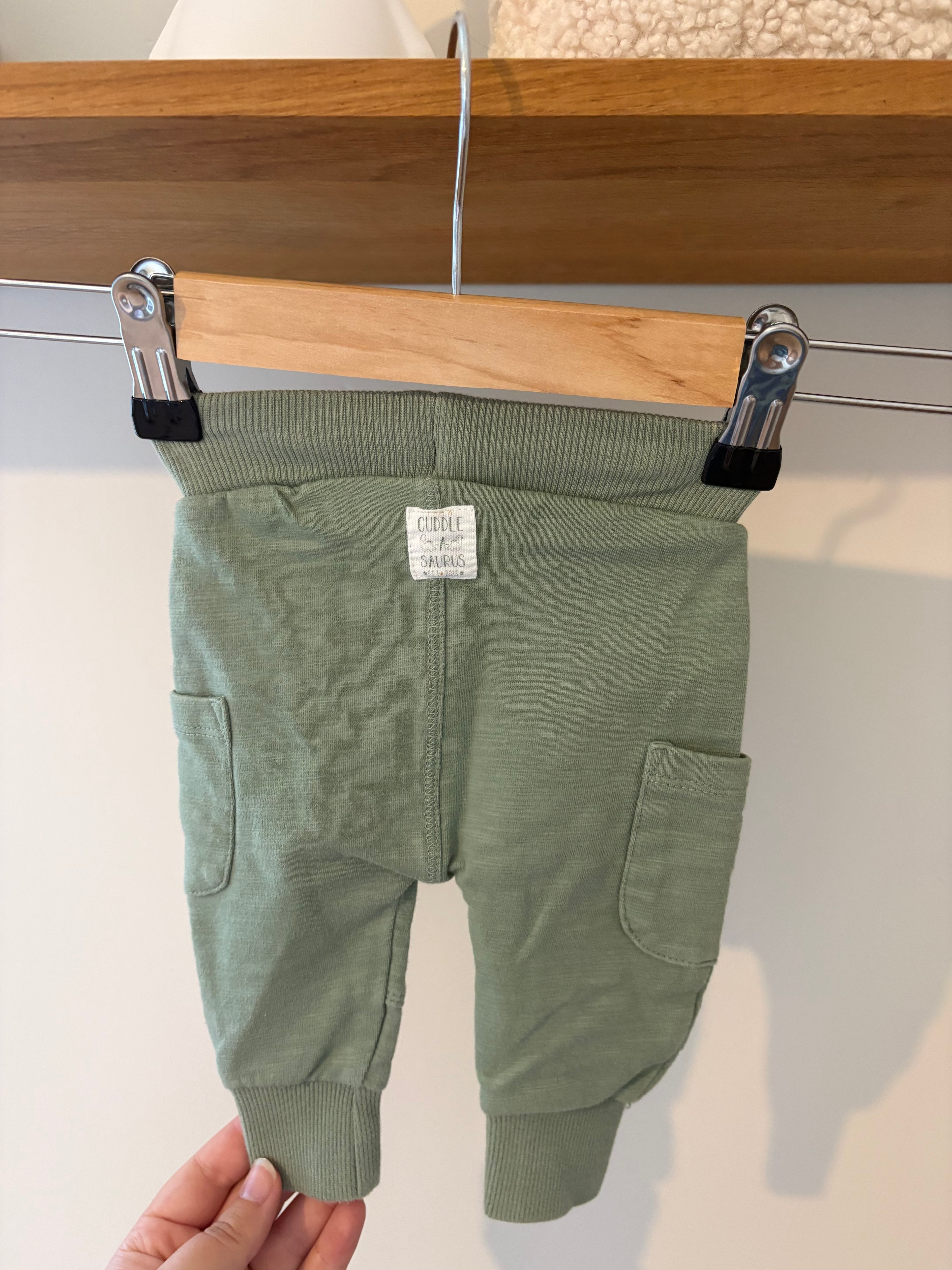 Feetje - groen broekje - 56