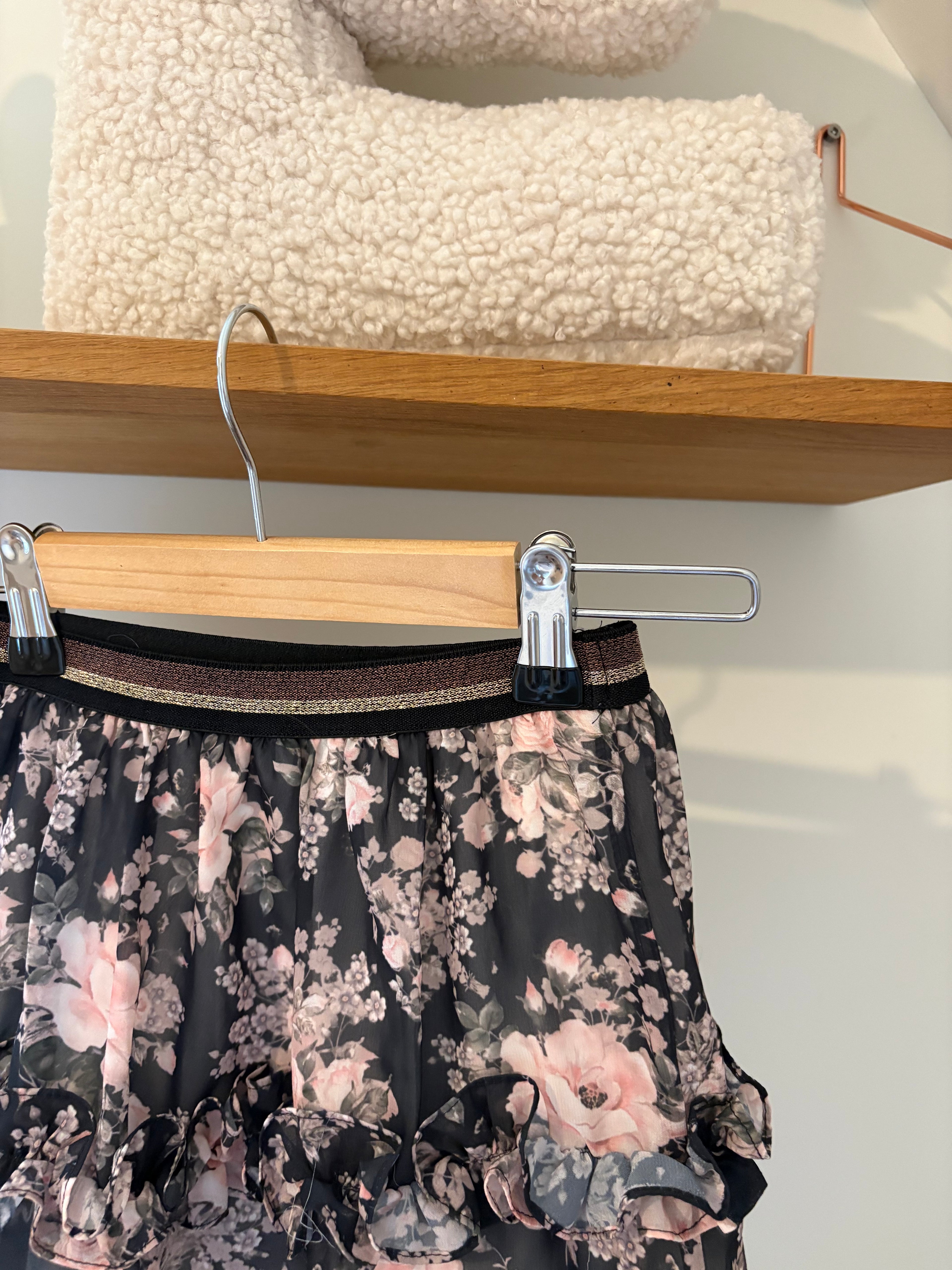 Be Chic - rokje met roze bloemen - 2Y