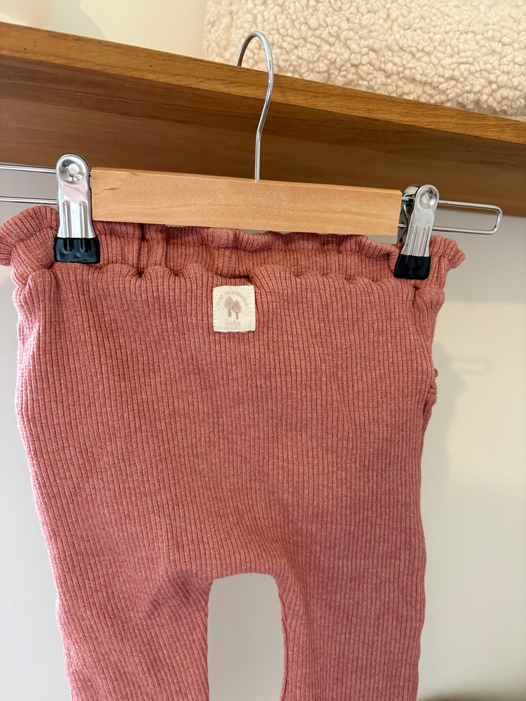 Feetje broekje rood - 86