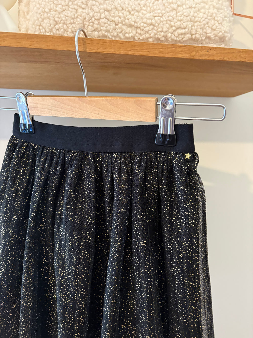 We - zwart rokje met gouden glitters - 122/128
