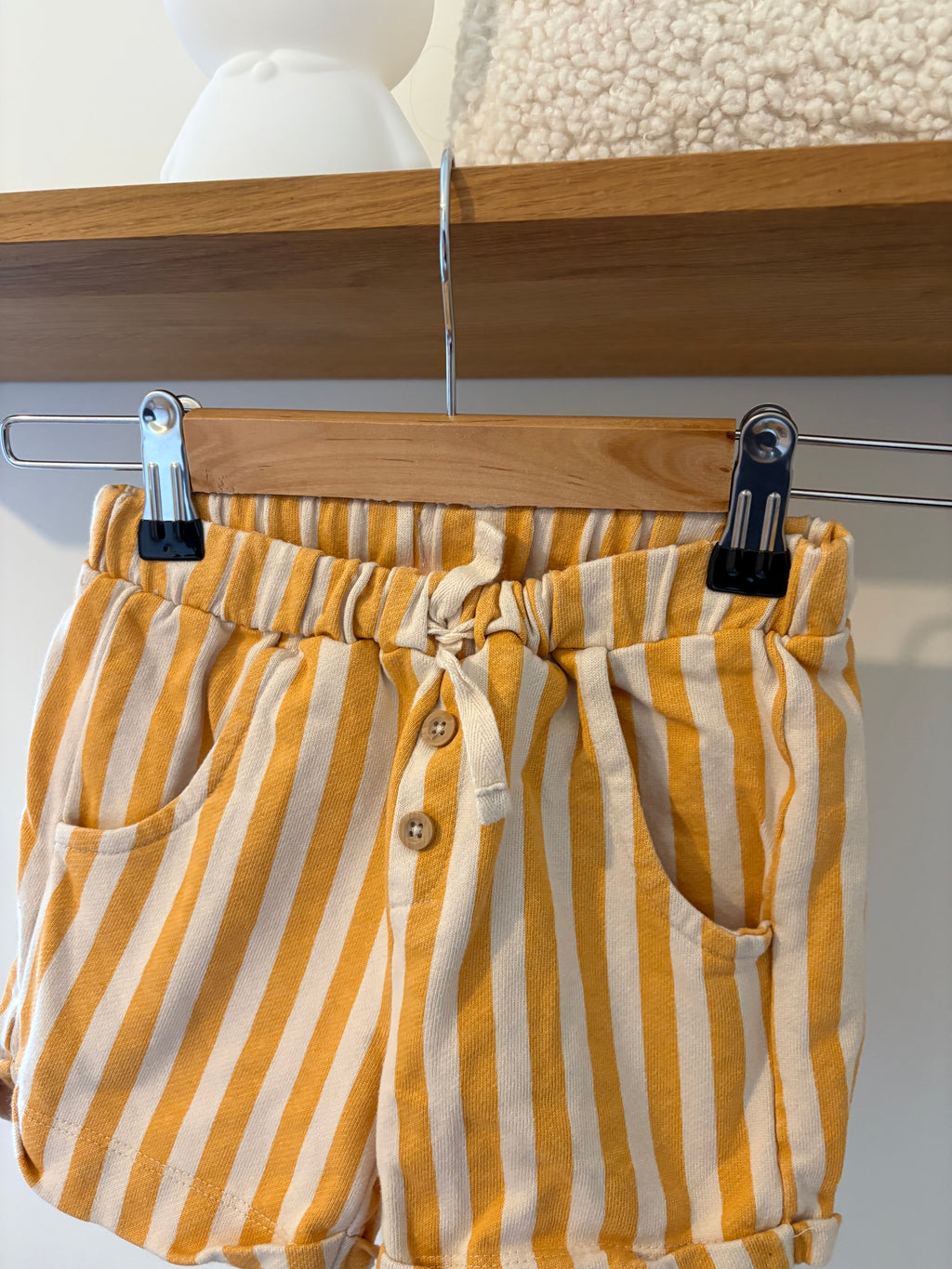 Hema - streepjes short - 92