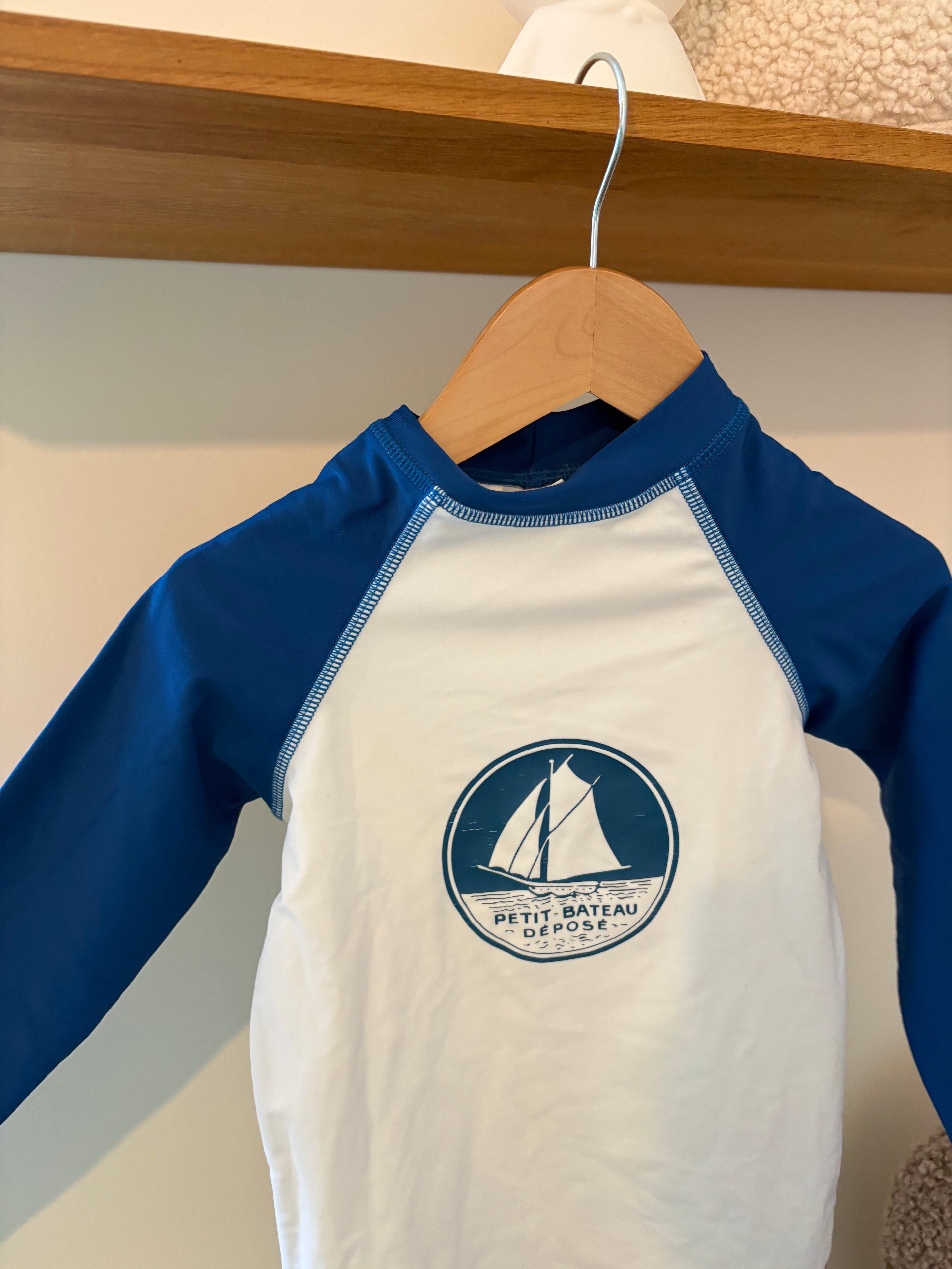 Petit Bateau - UV zwemtopje - 6Y (vlekje)