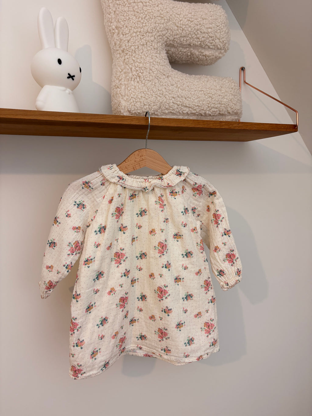 Bonton - jurkje bloemen - 18M (klein vlekje)