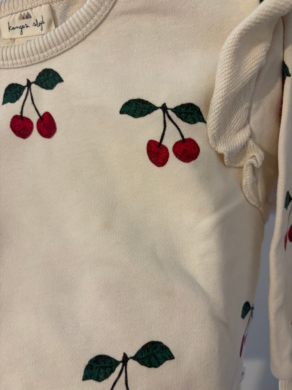 Konges Slojd - trui kersen - 2Y (vlekje)