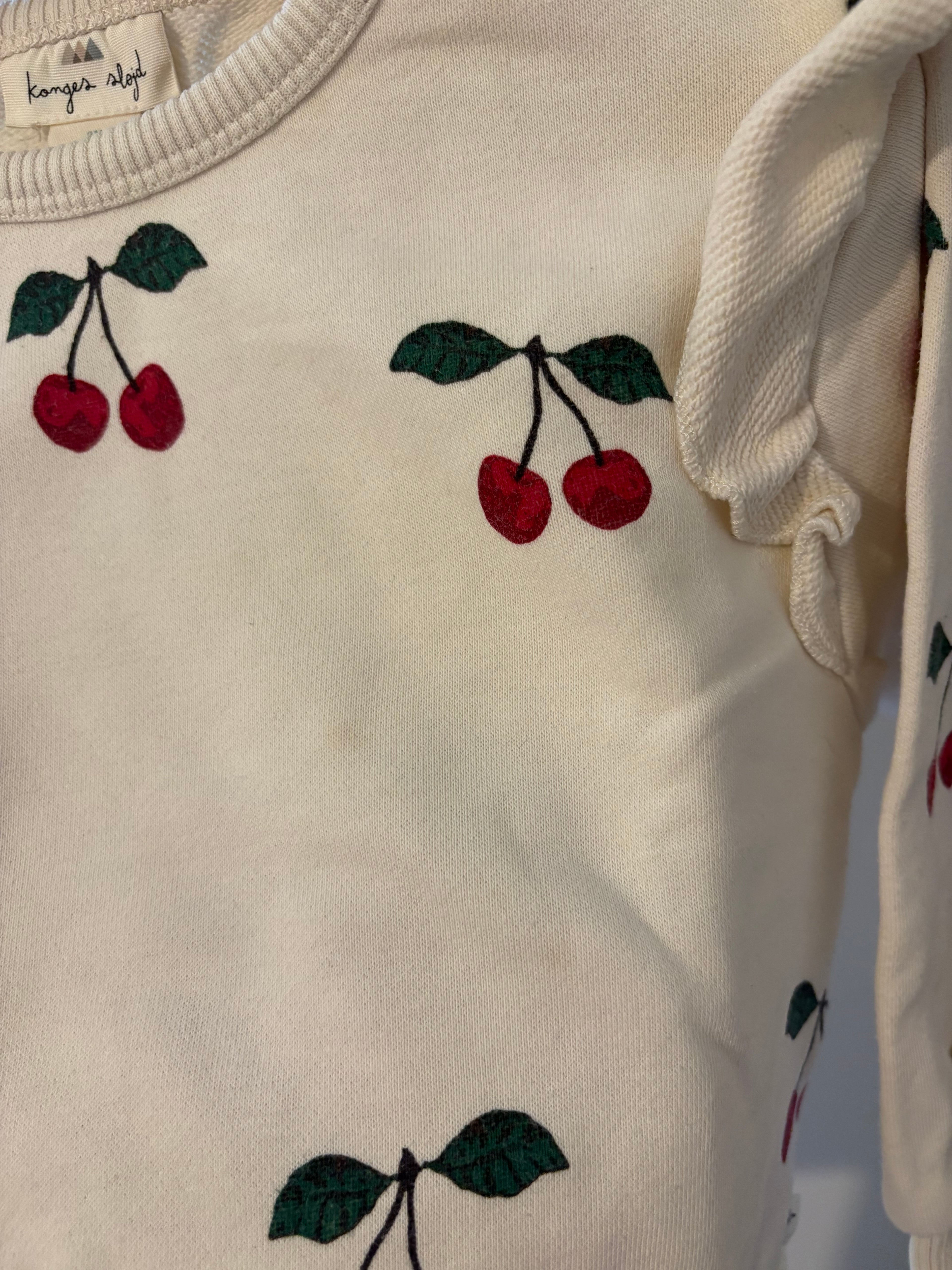 Konges Slojd - trui kersen - 2Y (vlekje)