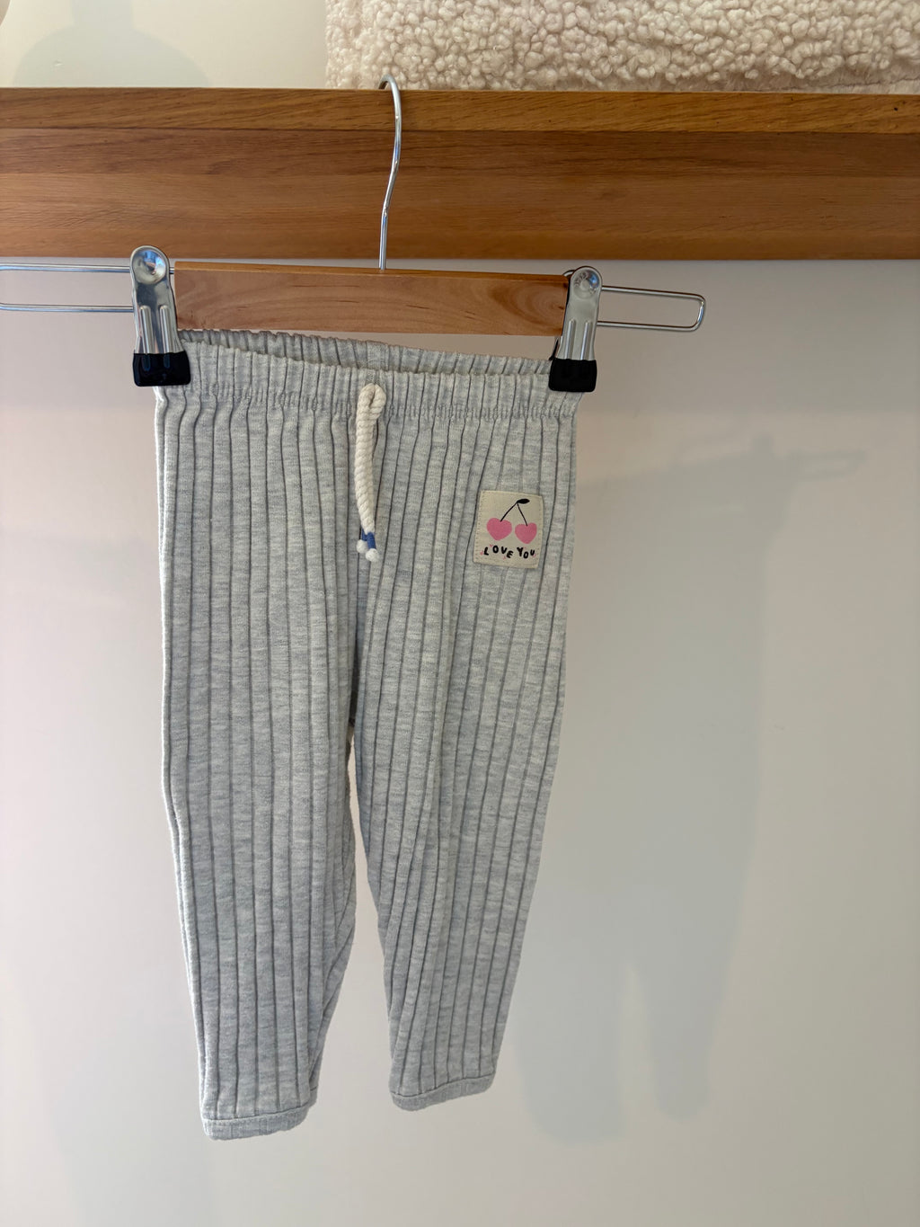 Zara- grijs los broekje - 68
