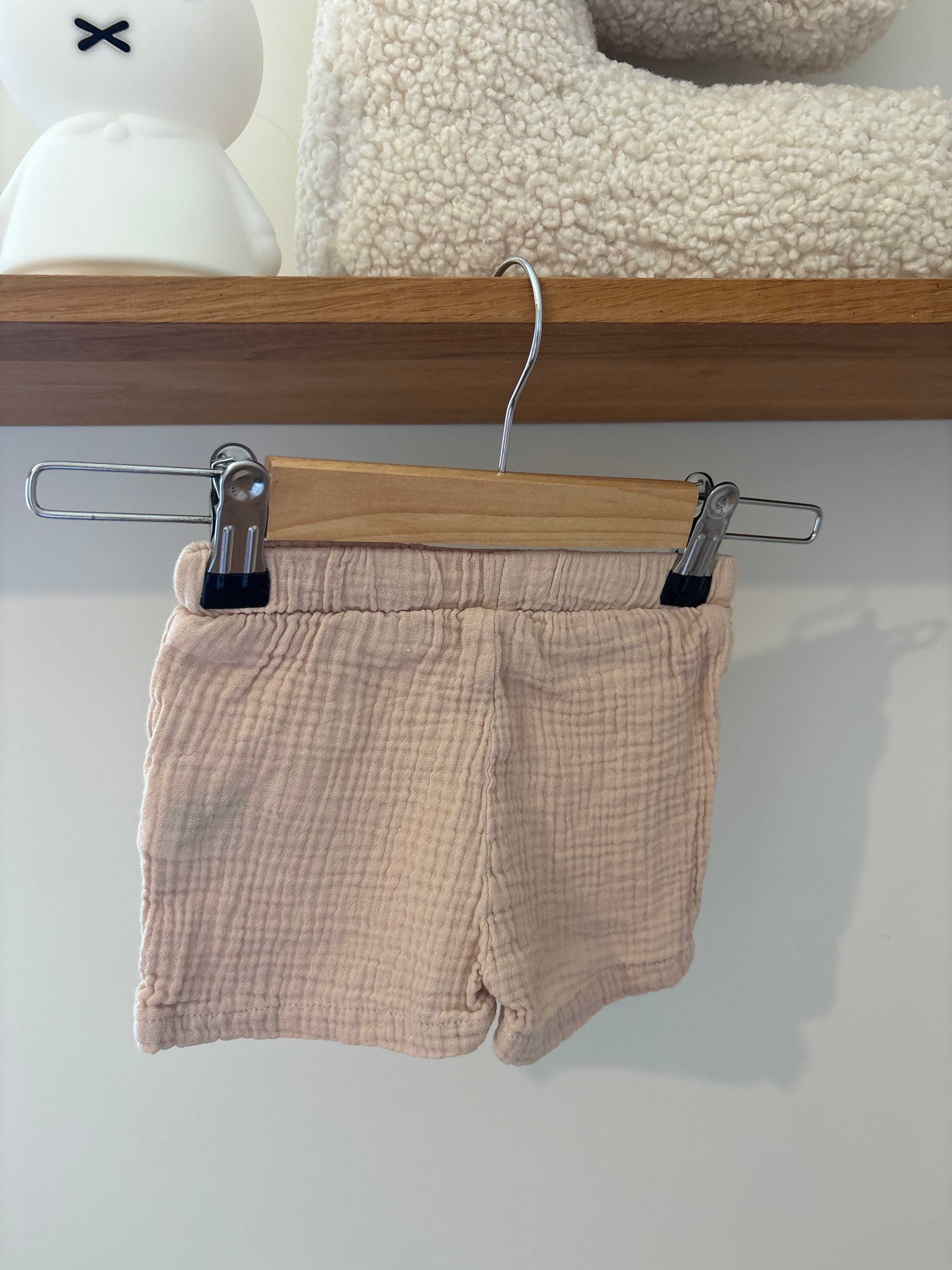 Hema - beige tetra short -62
