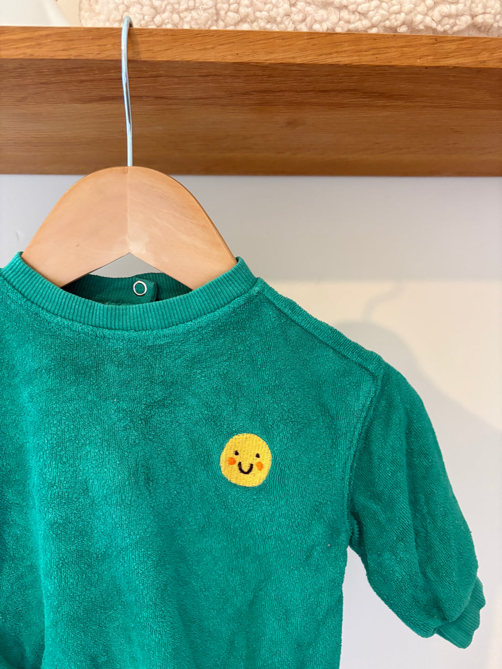 Hema - groene sweater in badstof met smiley - 62