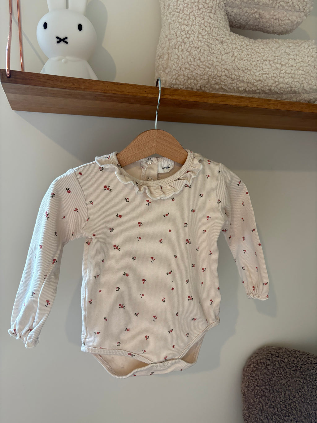 Feetje body bloemen - 80