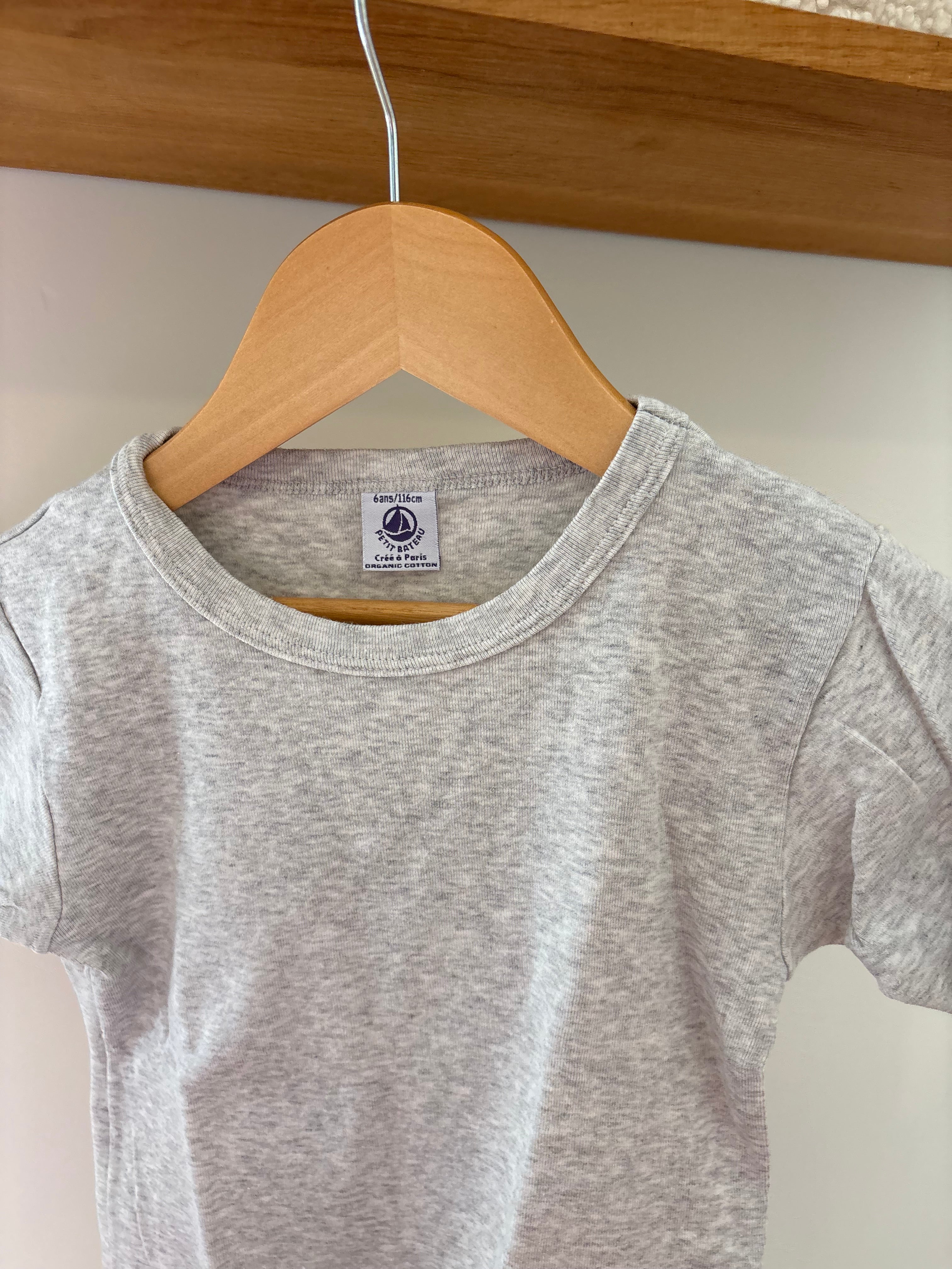 Petit Bateau - tshirt grijs - 116