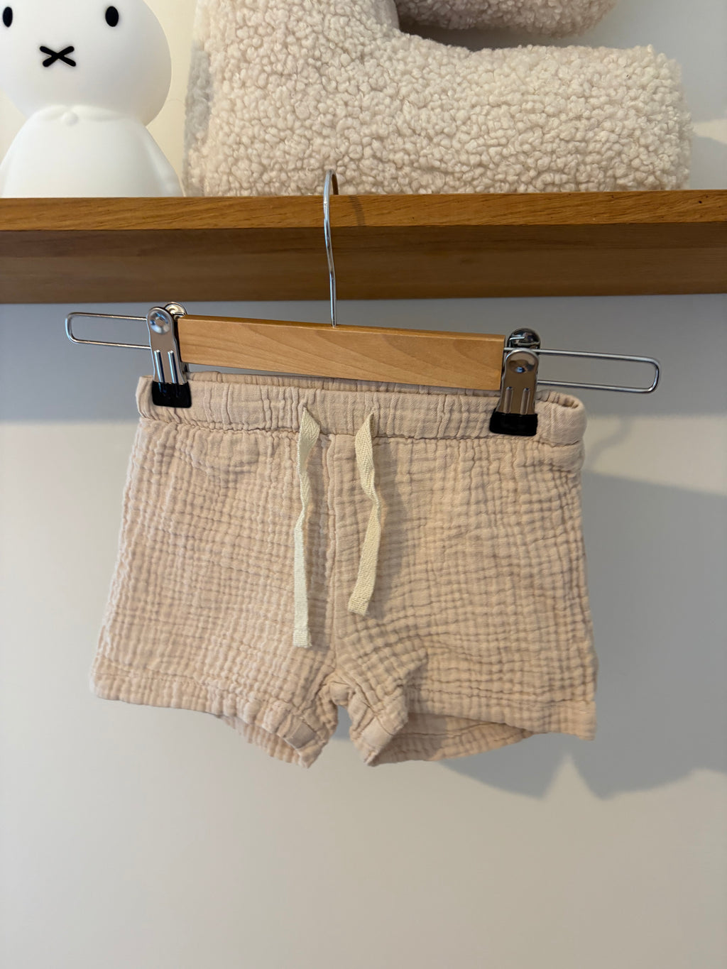 Hema - beige tetra shortje - 74