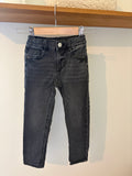 Zara - zwarte jeans - 110