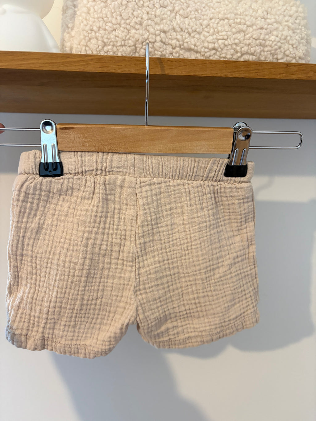 Hema - beige tetra shortje - 74