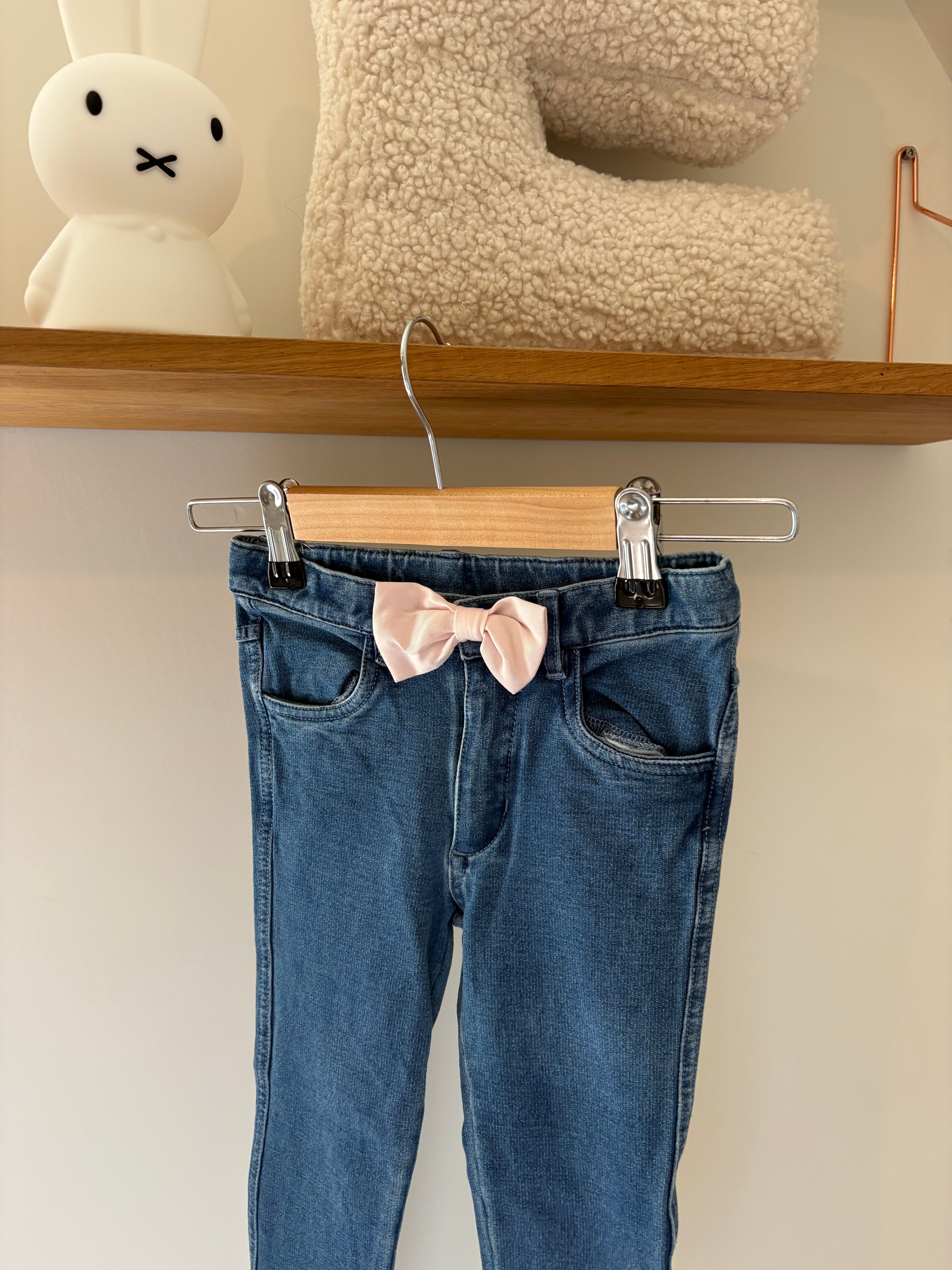 Natini - jeans met roze strik - 104