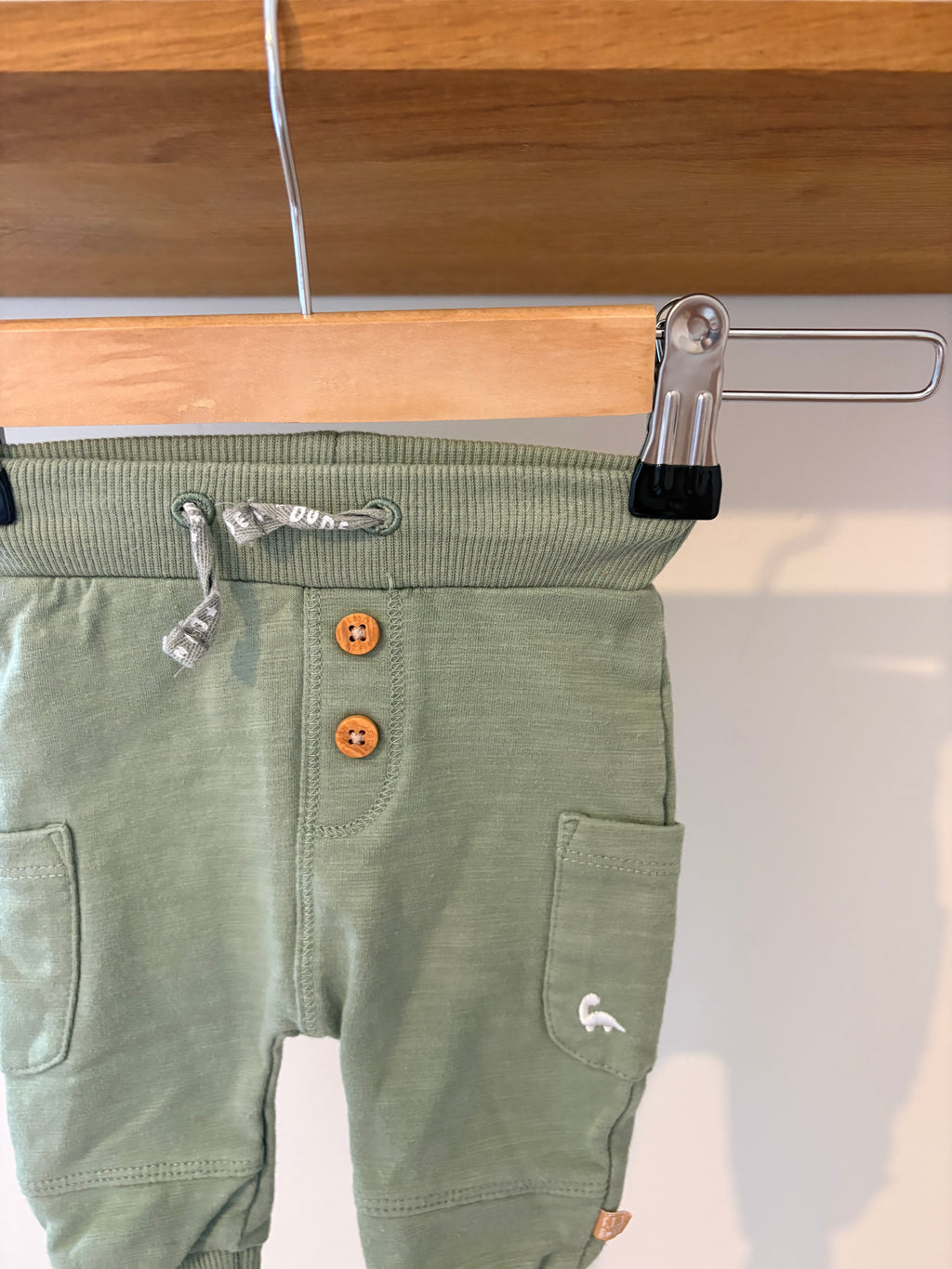 Feetje - groen broekje - 56