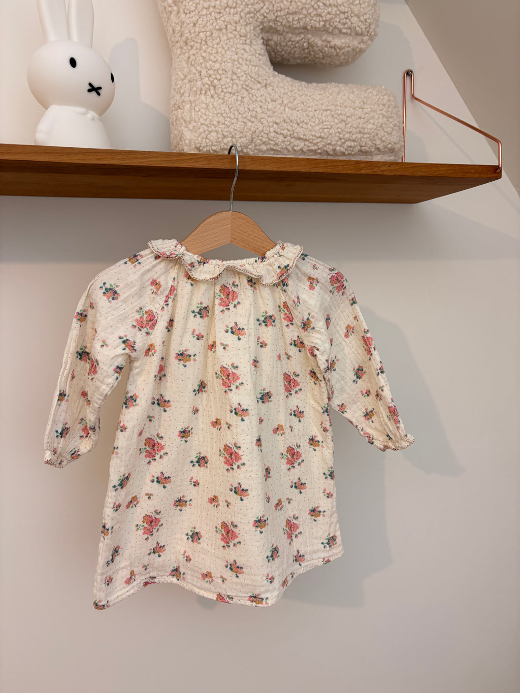 Bonton - jurkje bloemen - 18M (klein vlekje)