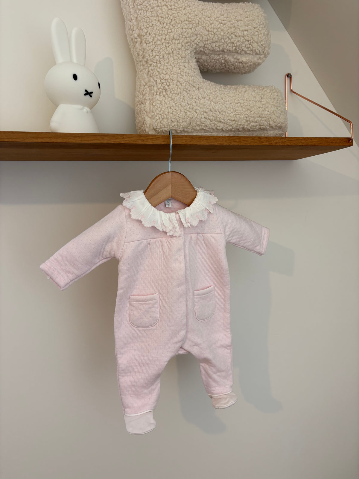 First - roze boxpakje - 56