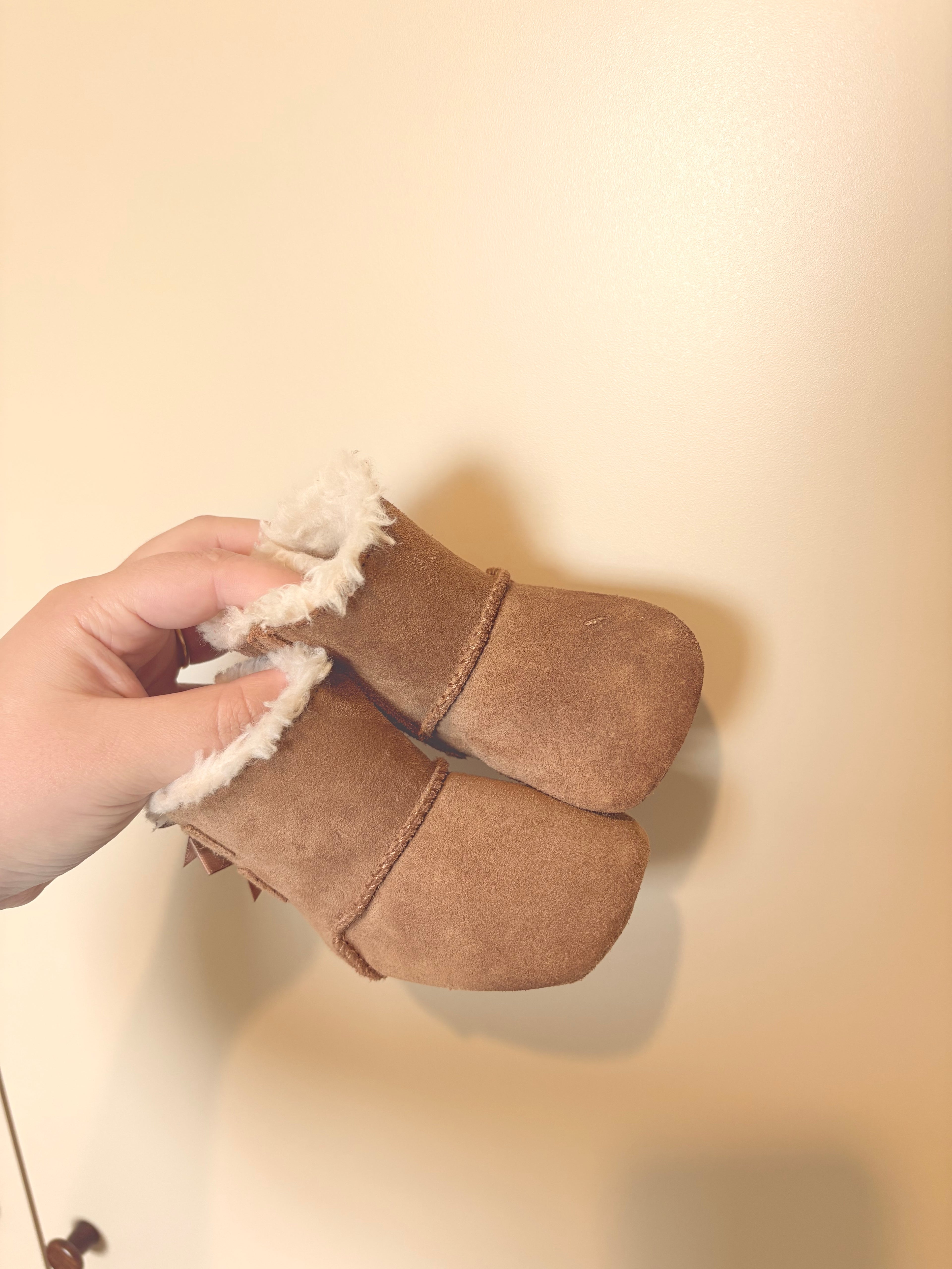 UGG - bruine mini's - 16