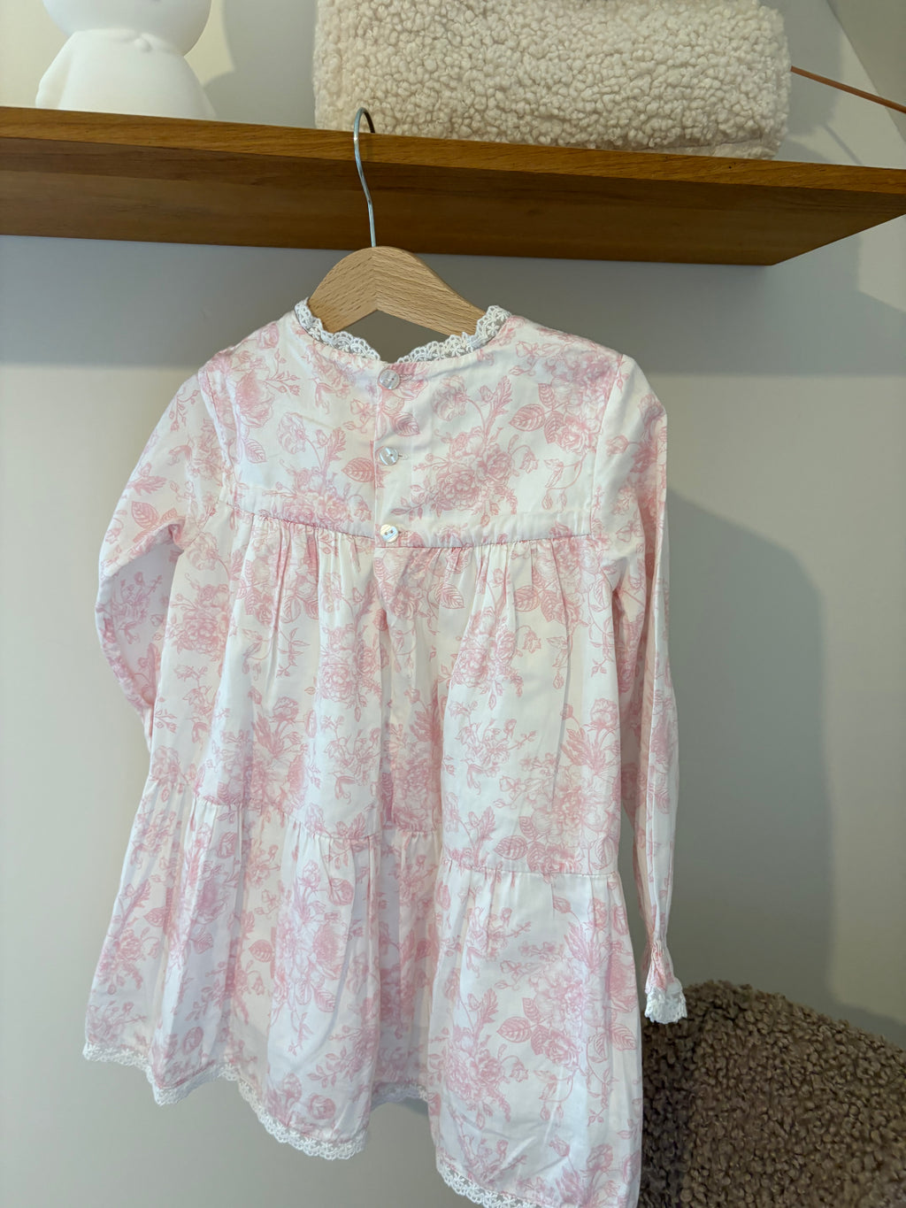 Love By Jackie - roze jurkje met broderie kraag - 4Y
