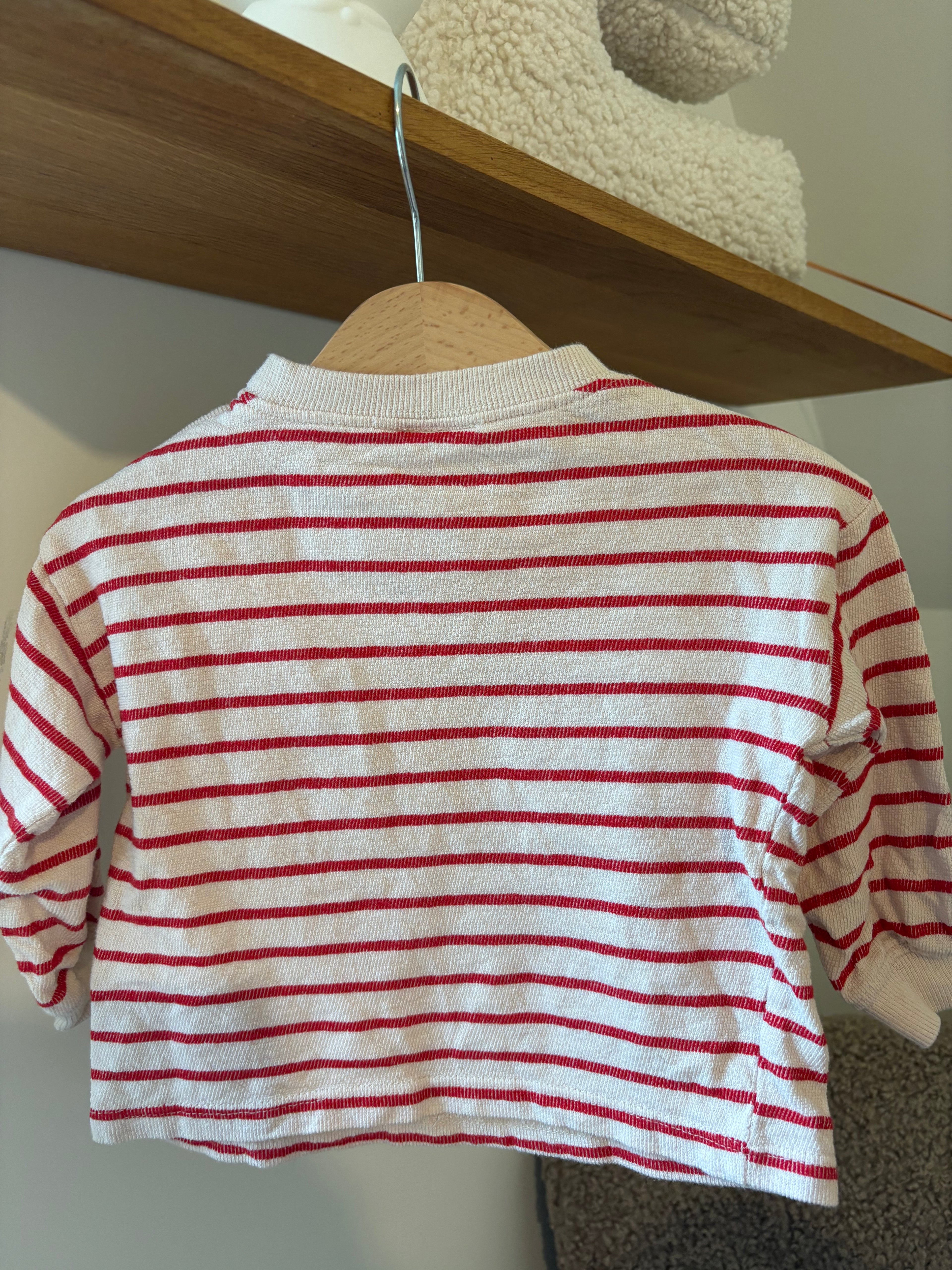 Hema - rood gestreept truitje (vlekje) - 74