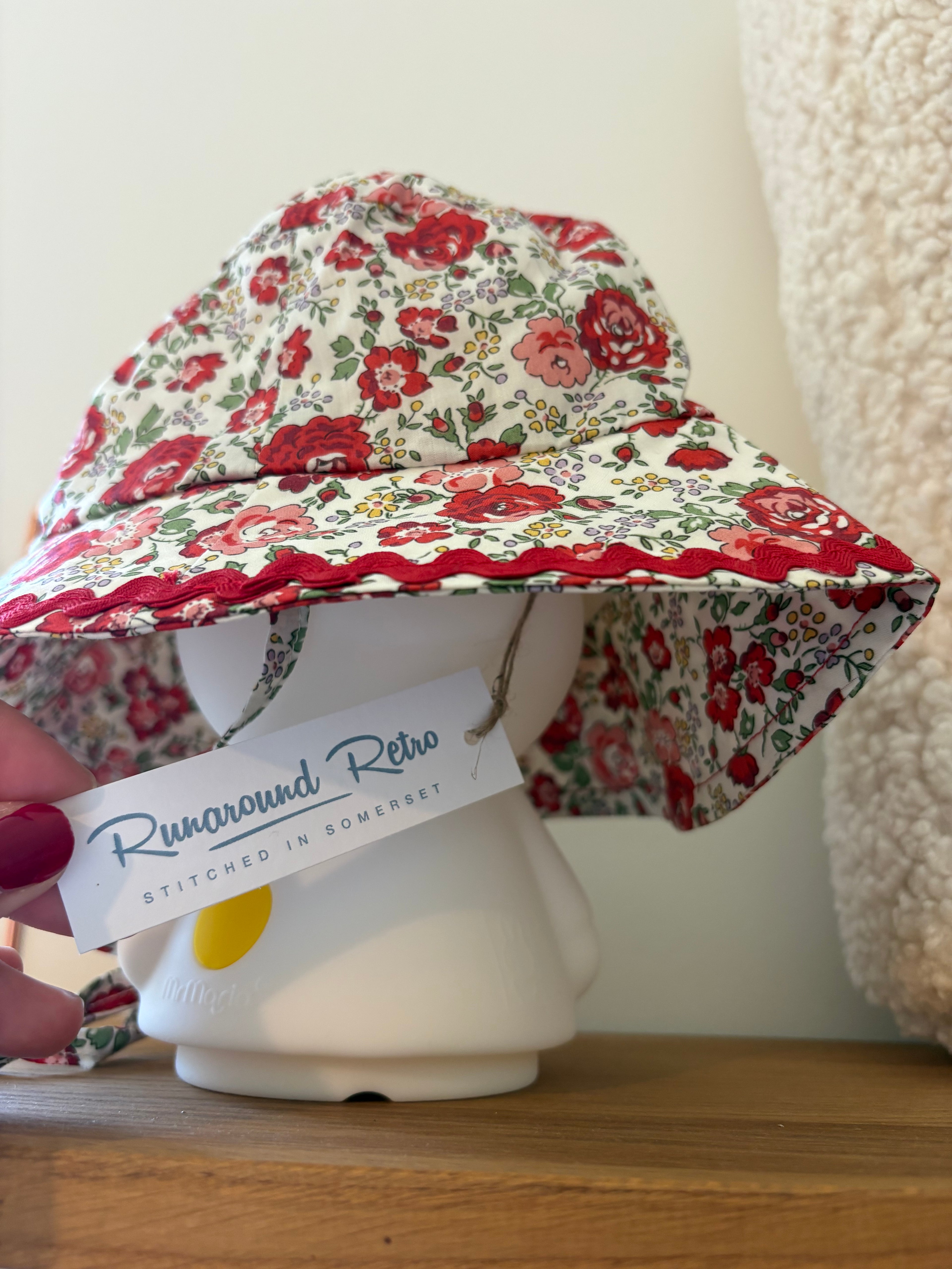 Runaround Retro - zomerhoedje rood - 1/2 Y
