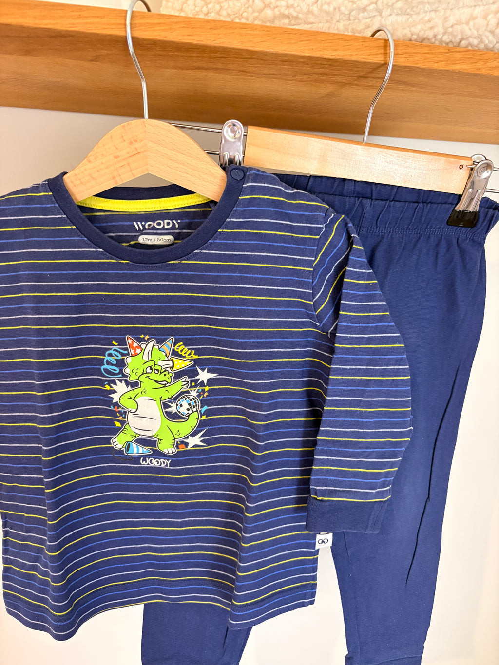 Woody - pyjama setje dino - 12M