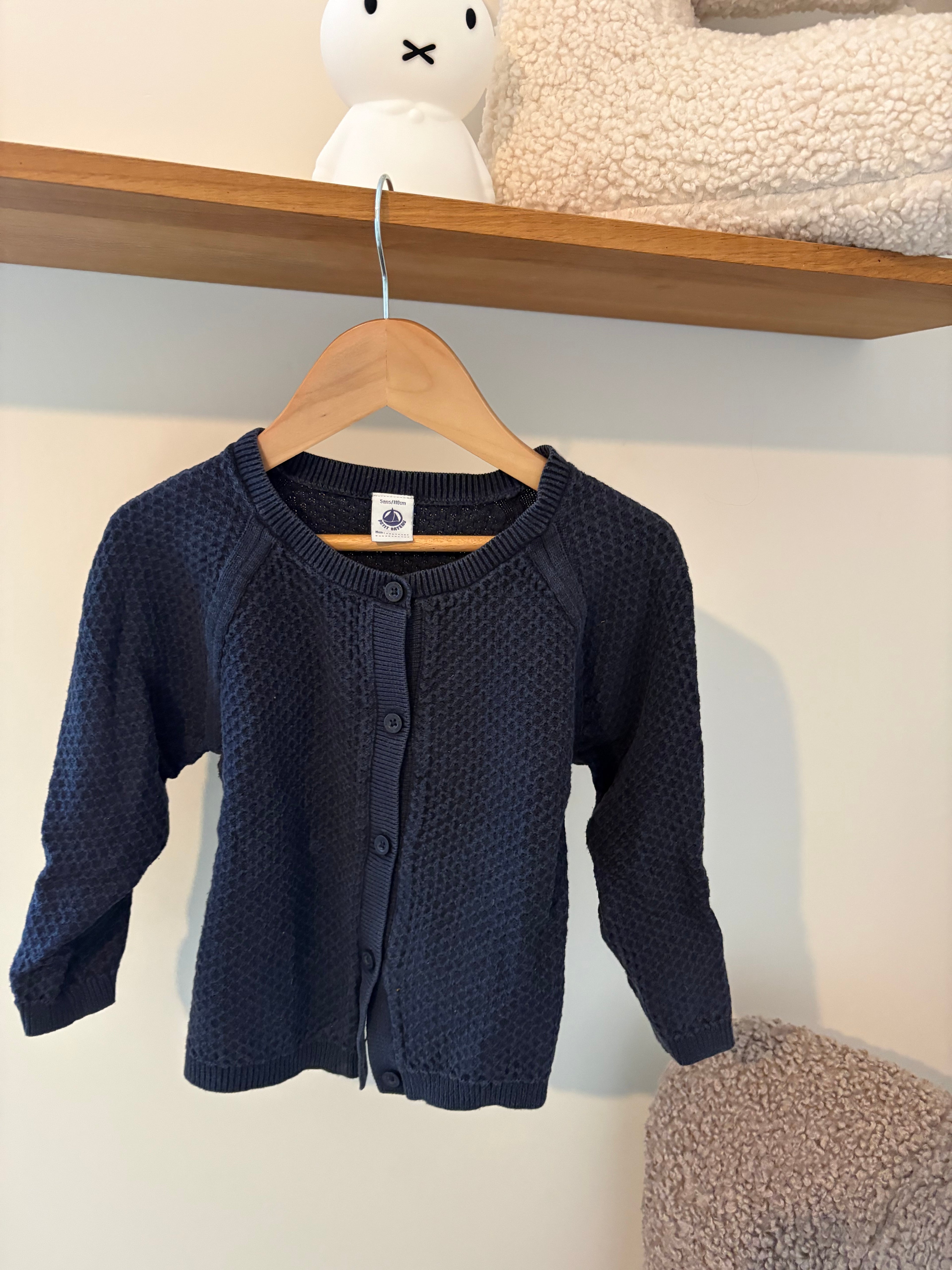 Petit Bateau - marineblauw truitje - 5Y